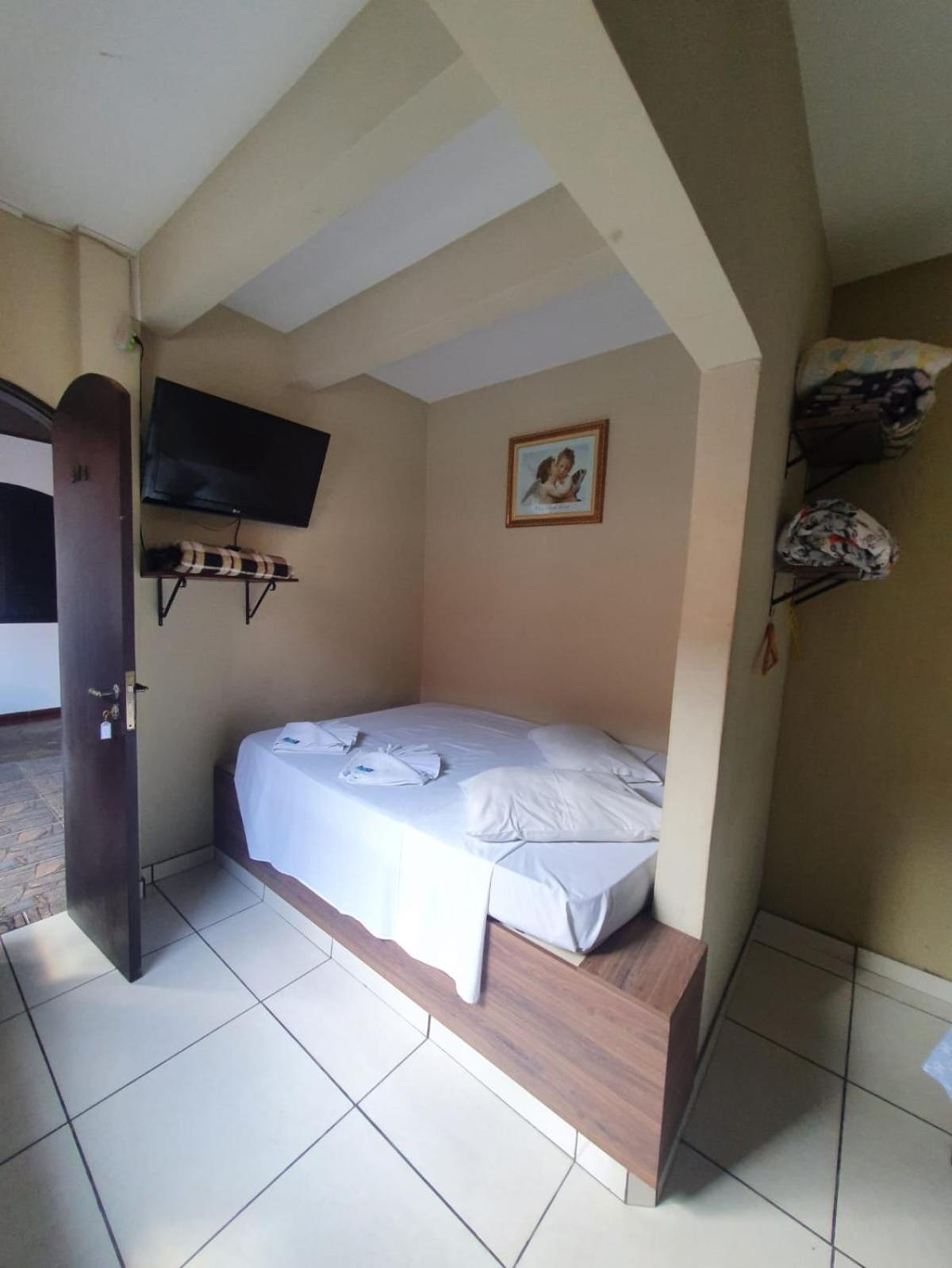 Economy Triple Room - Photo 2
