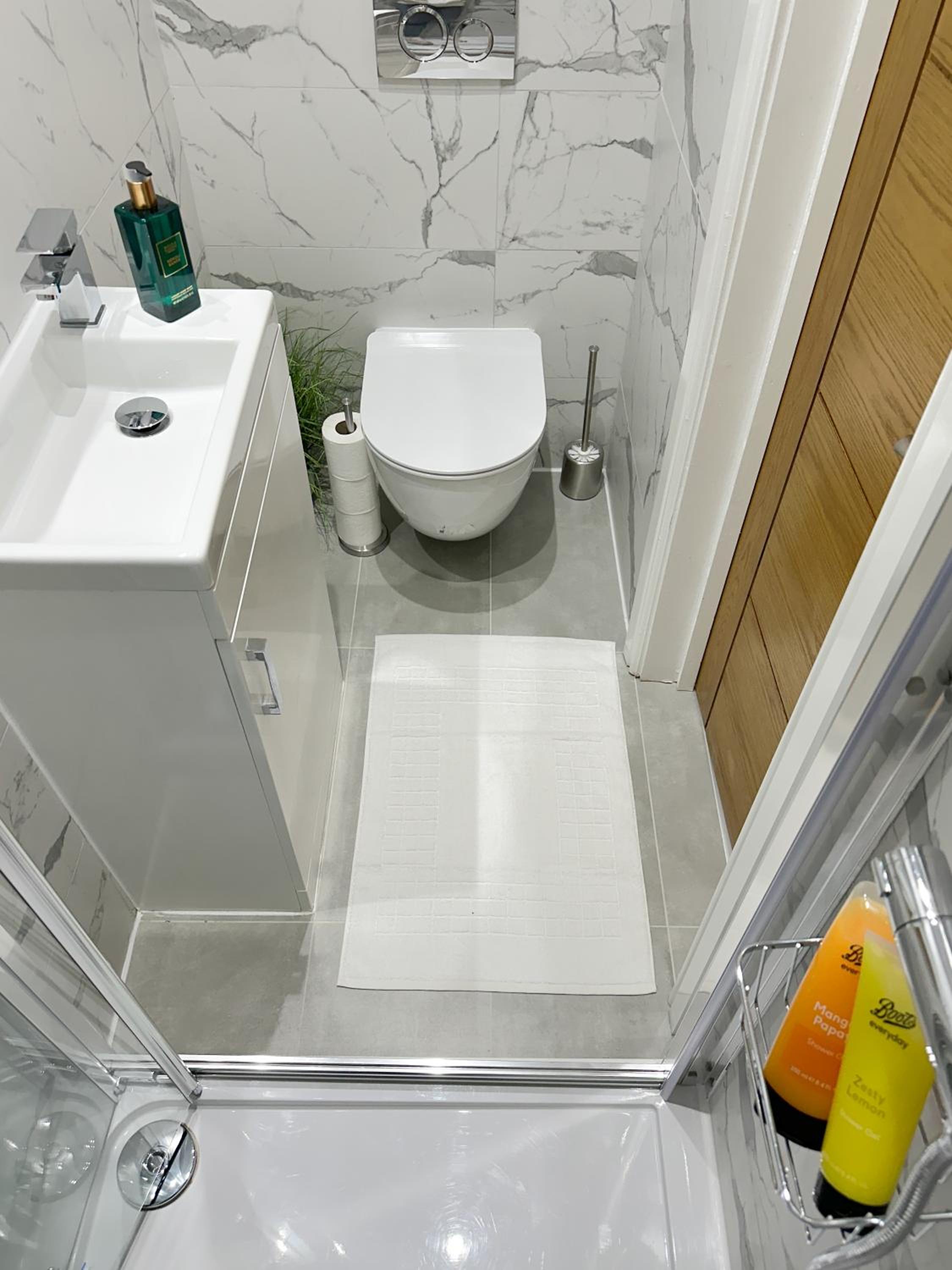Double Room with Private Bathroom photo 2