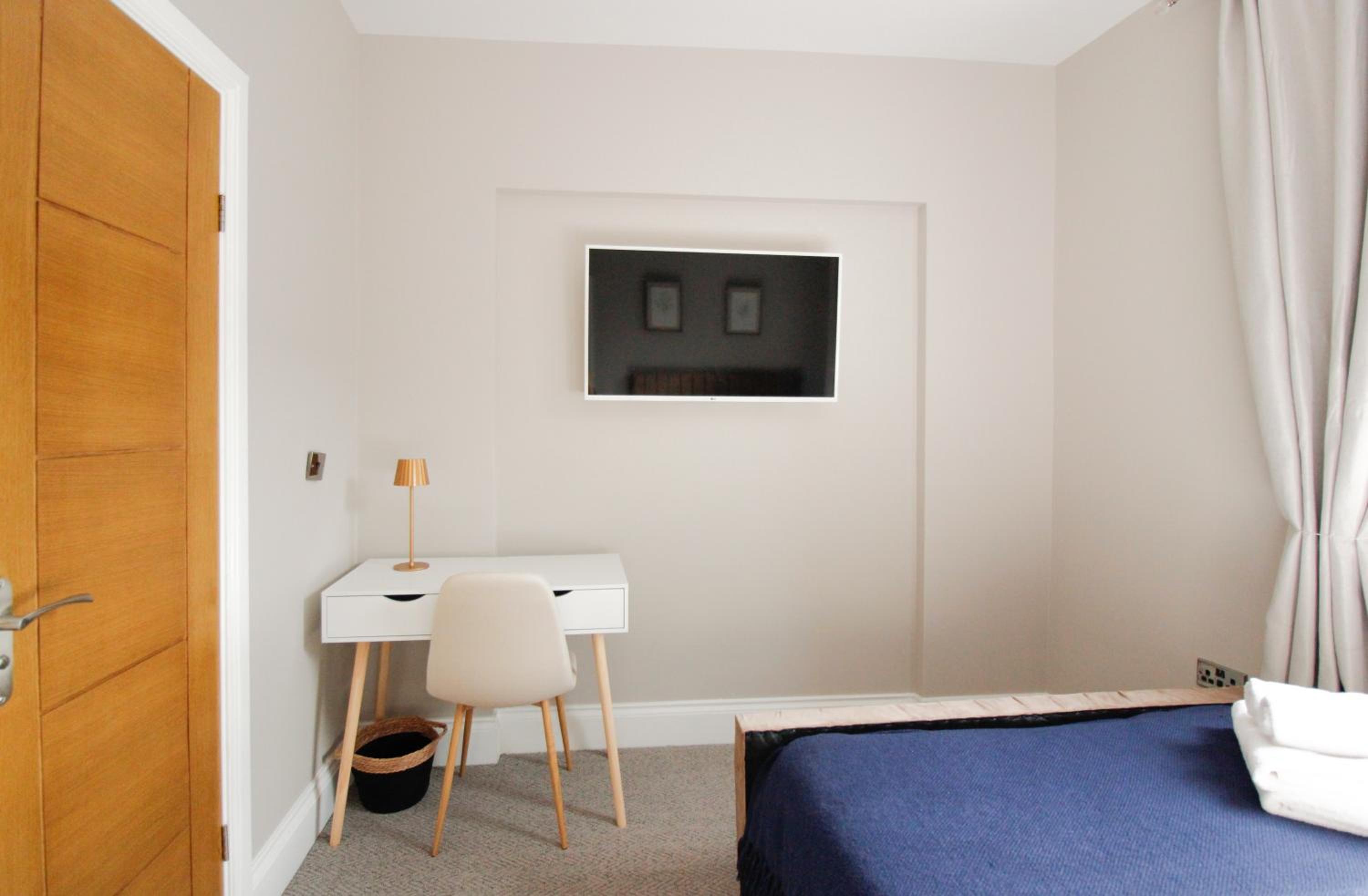 Double Room with Private Bathroom photo 2