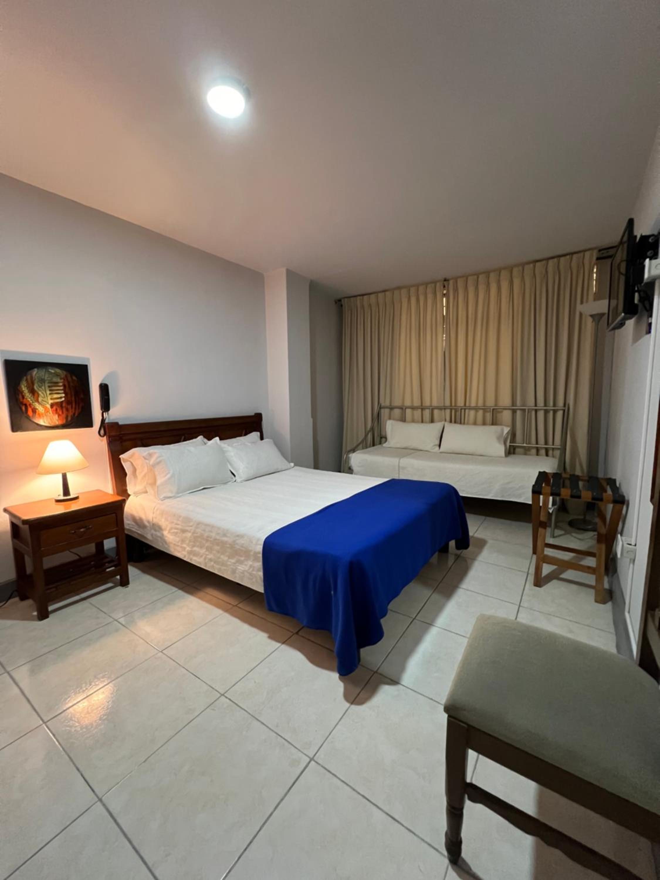 Double Room with Private Bathroom photo 2