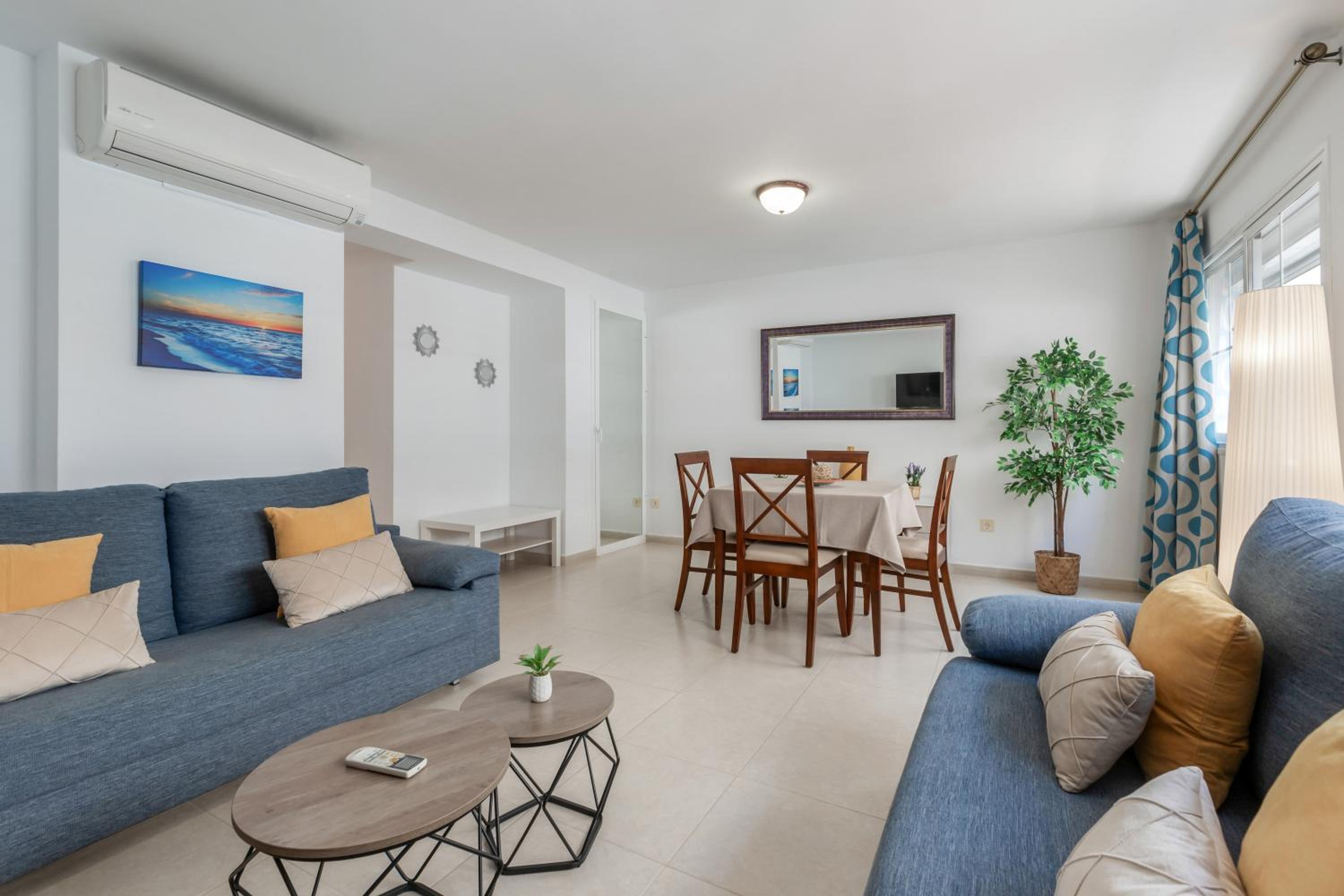 Superior Apartment with City View photo 2