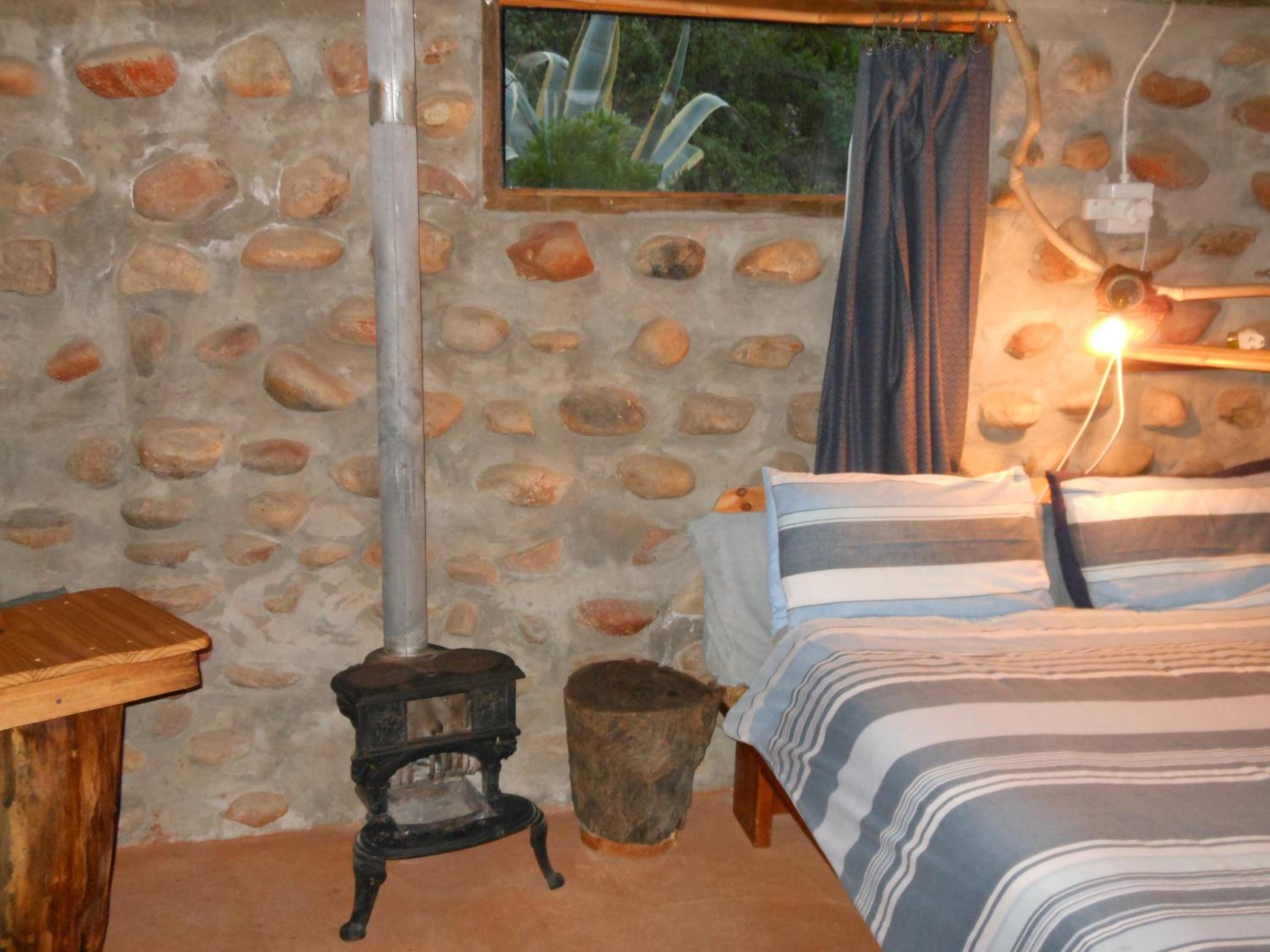 Family Room with Mountain View - Photo 3