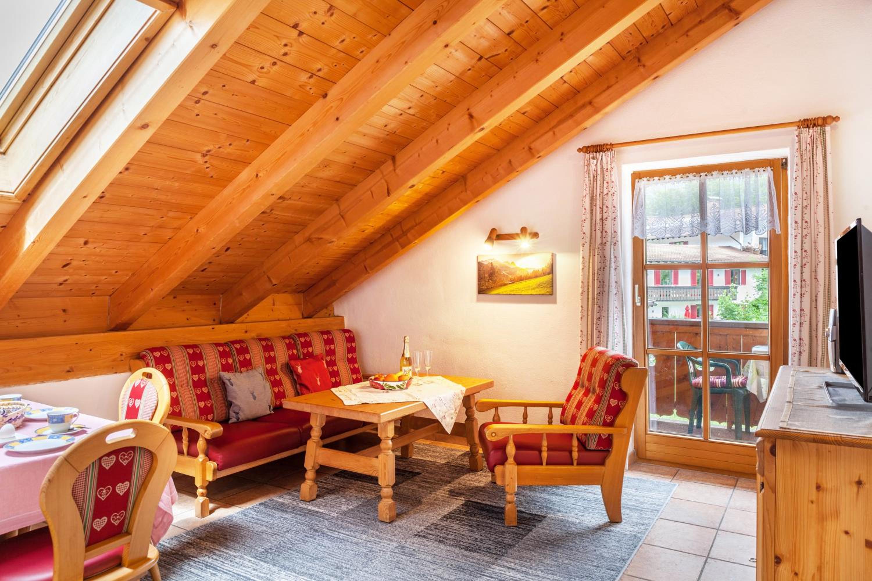 Two-Bedroom Deluxe Apartment with Garden View