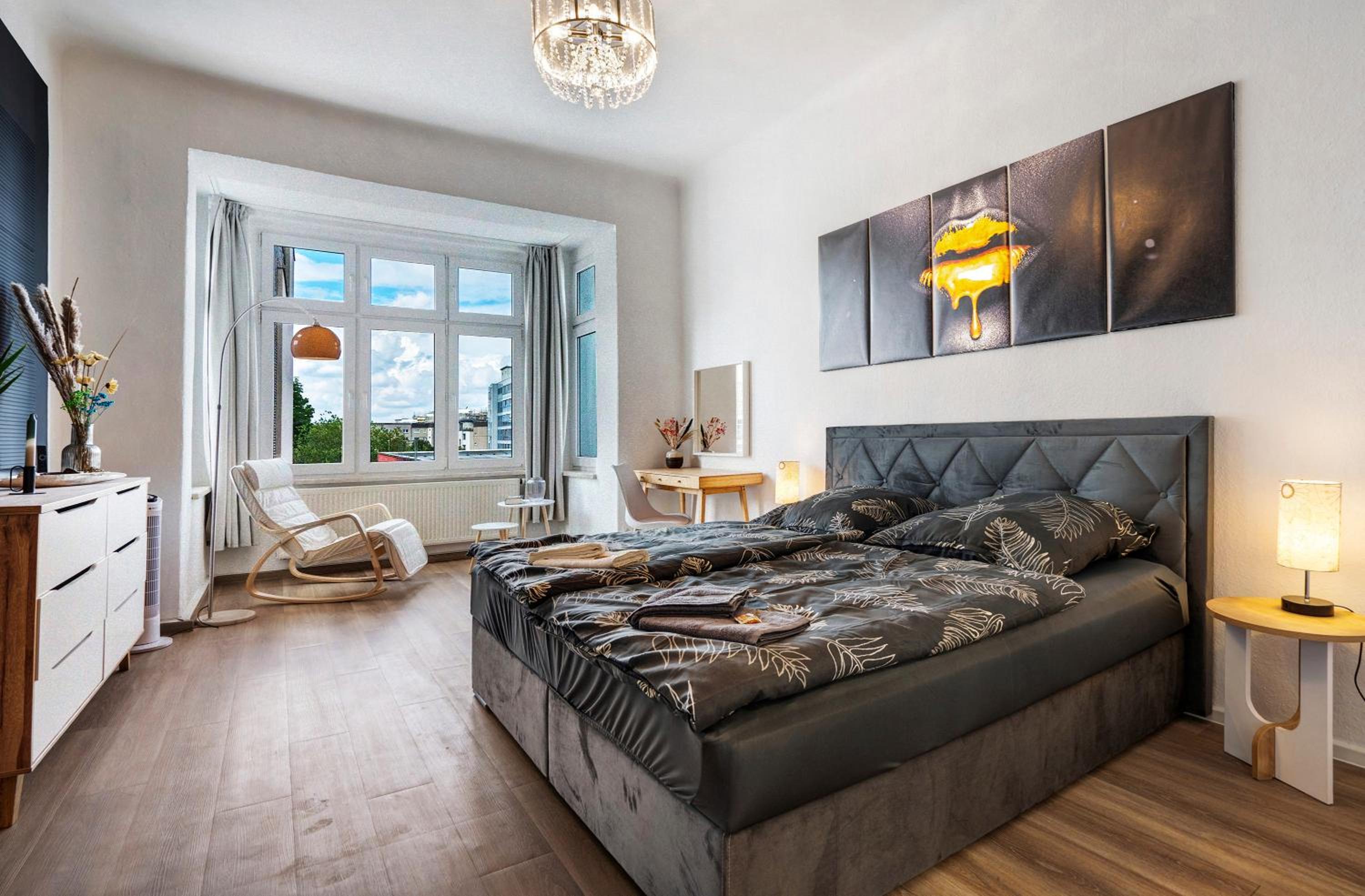 Two-Bedroom Deluxe Apartment with Balcony photo 1