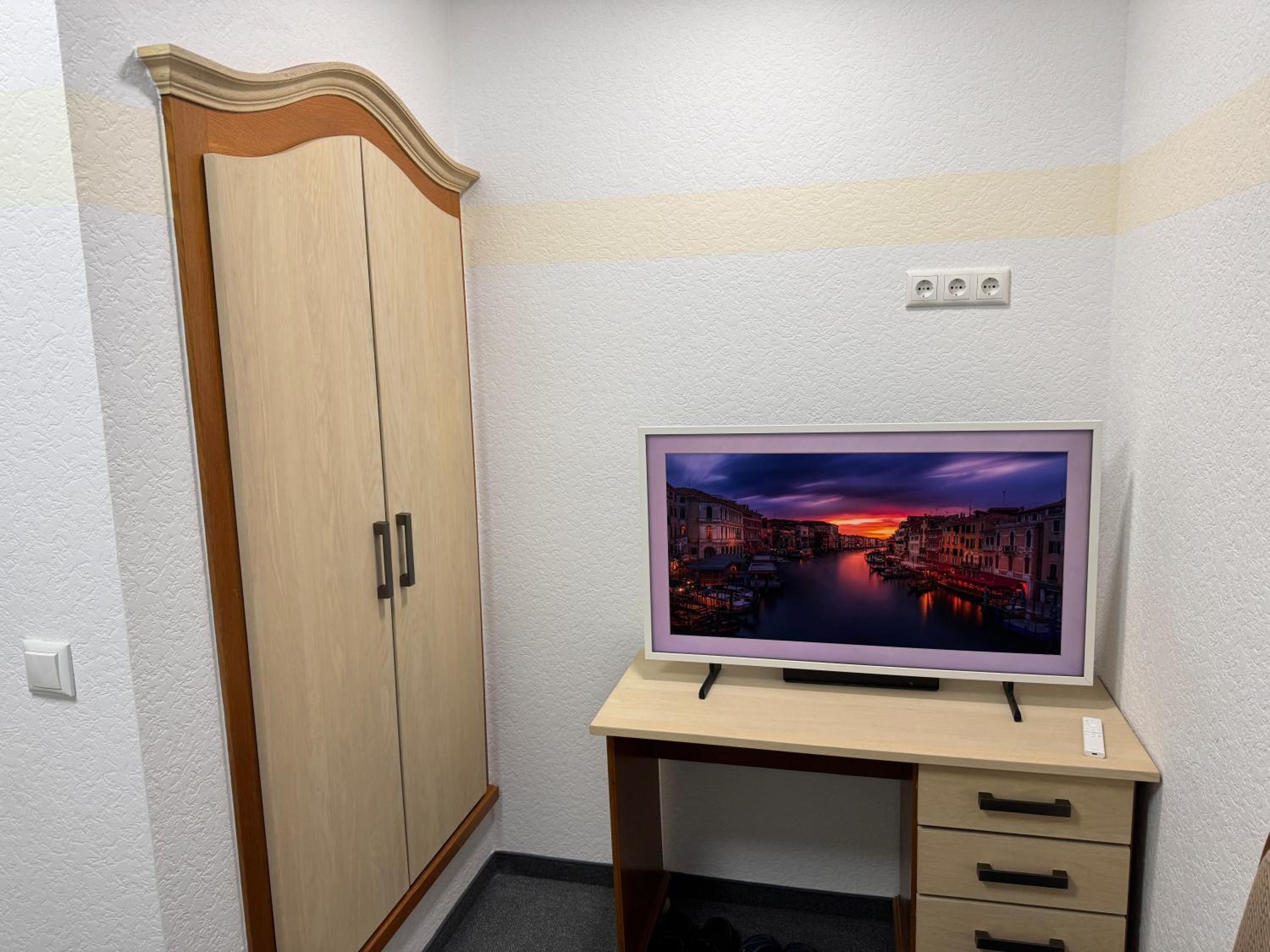 Standard Double Room - Photo 5