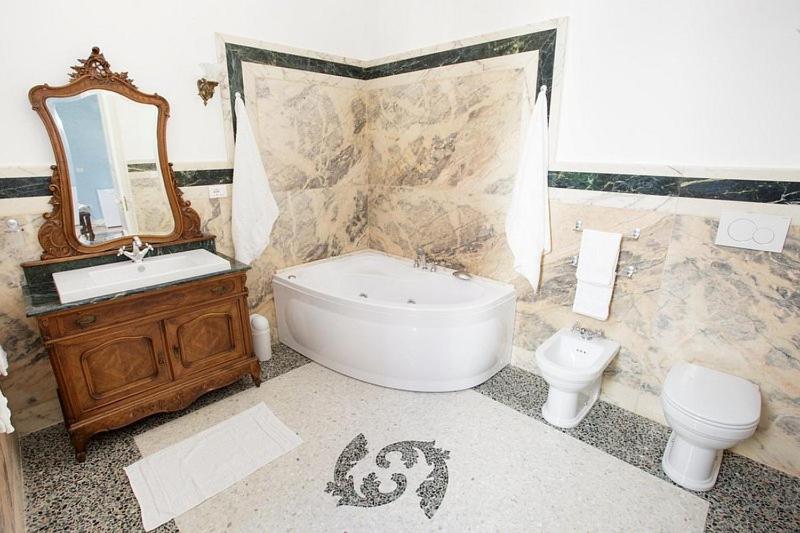 One-Bedroom House photo 2