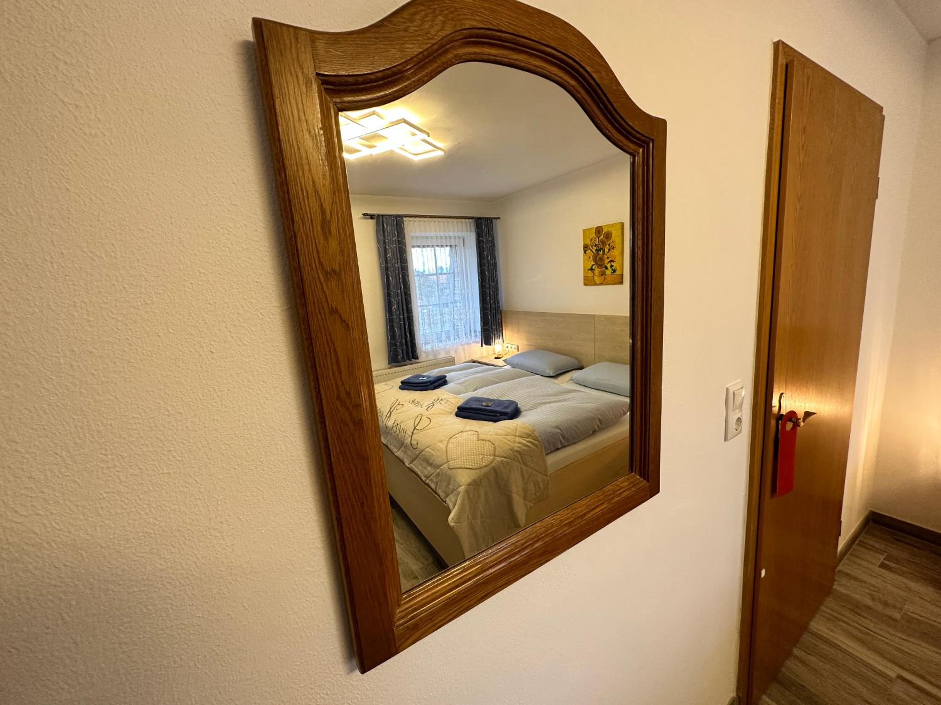 Standard Double Room - Photo 6