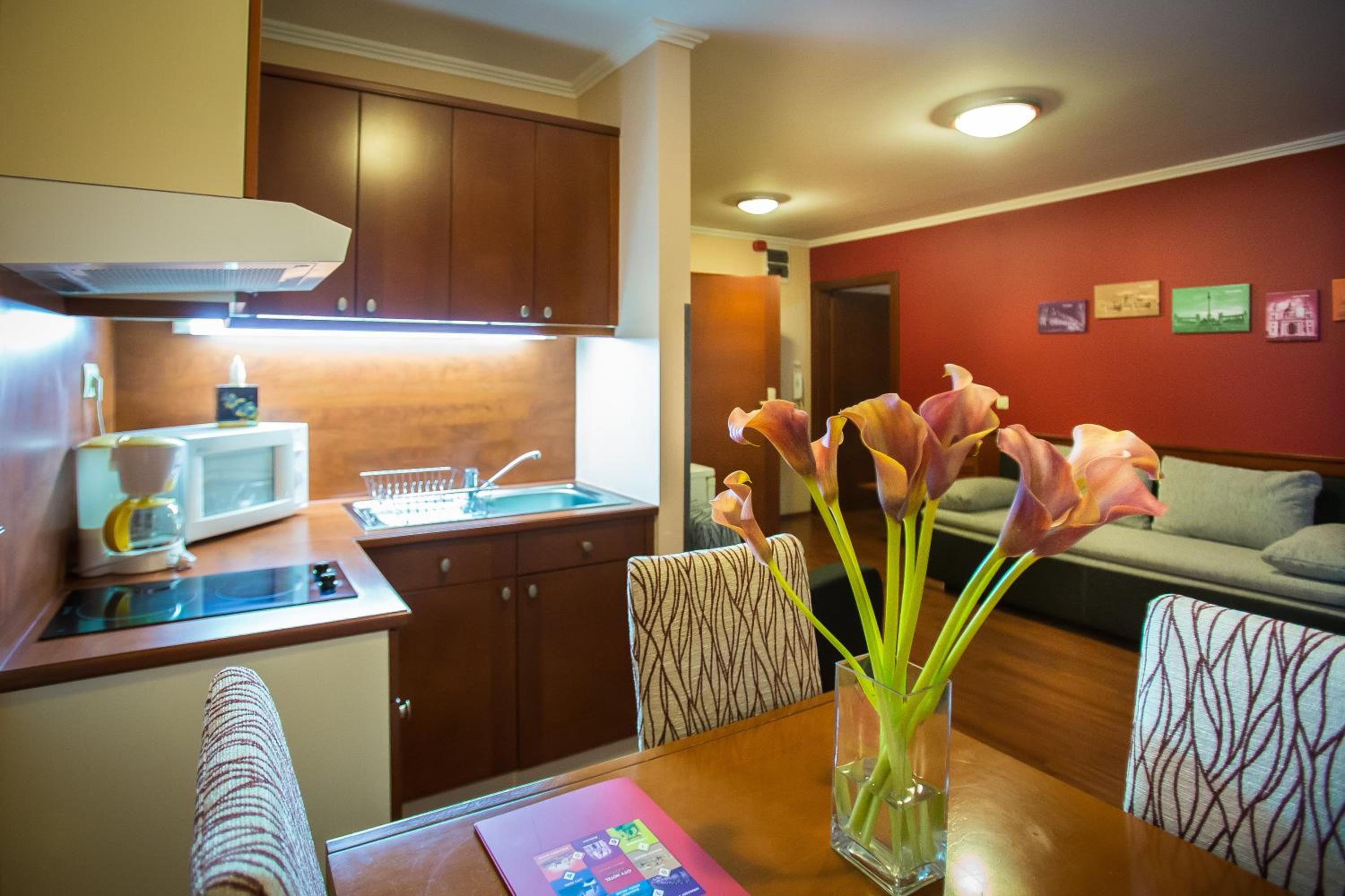 One-Bedroom Apartment - Photo 11