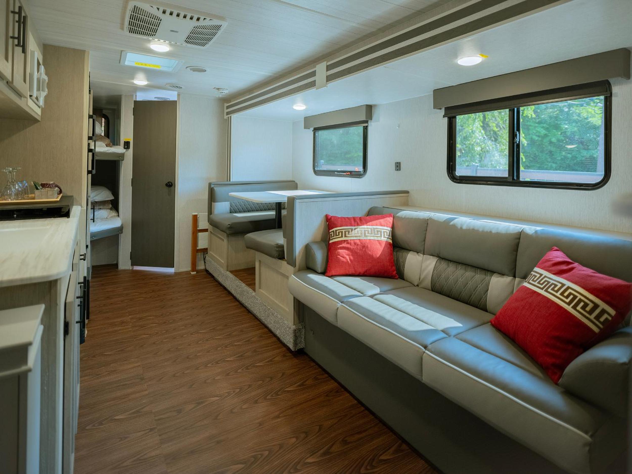 Mobile Home photo 1