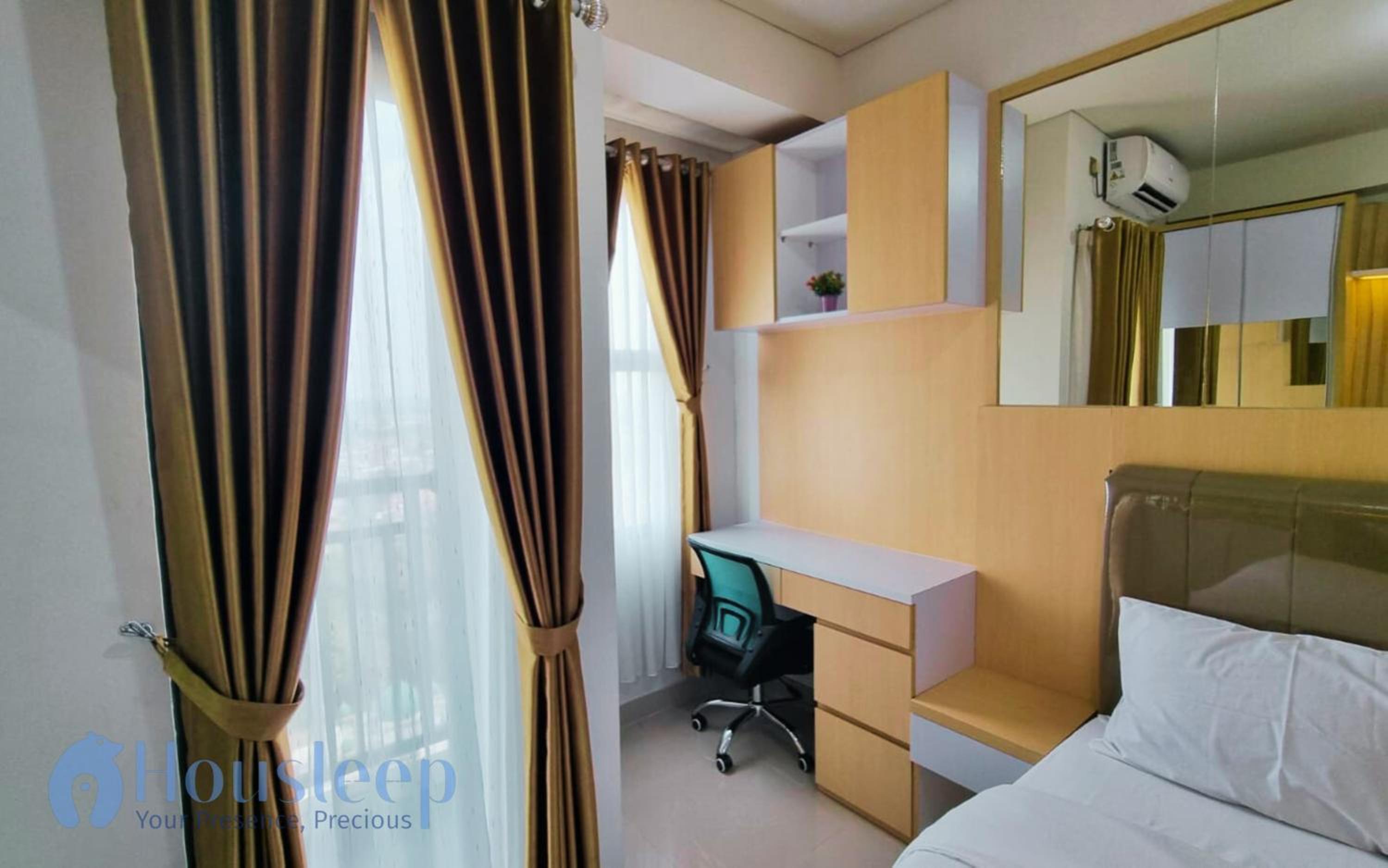 Studio Apartment photo 1