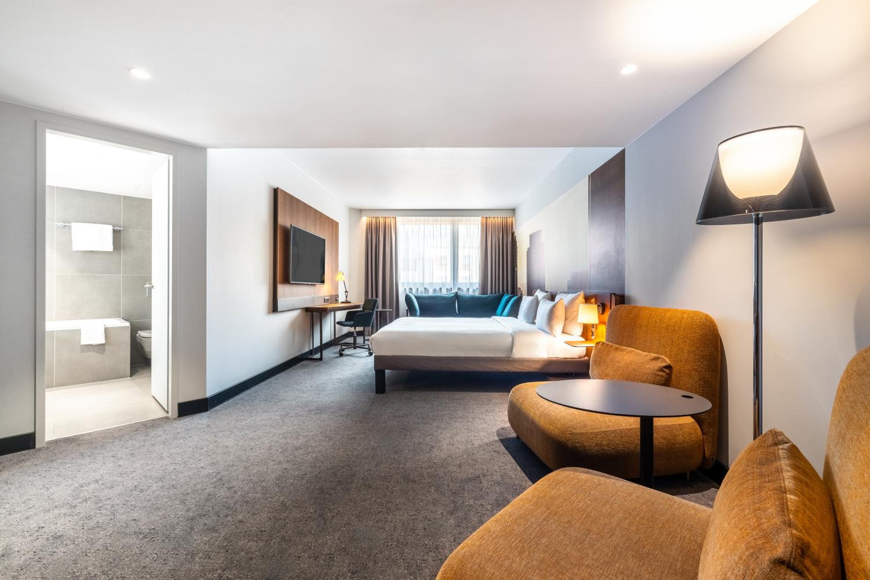 Executive Double Room with Sofa - Photo 7