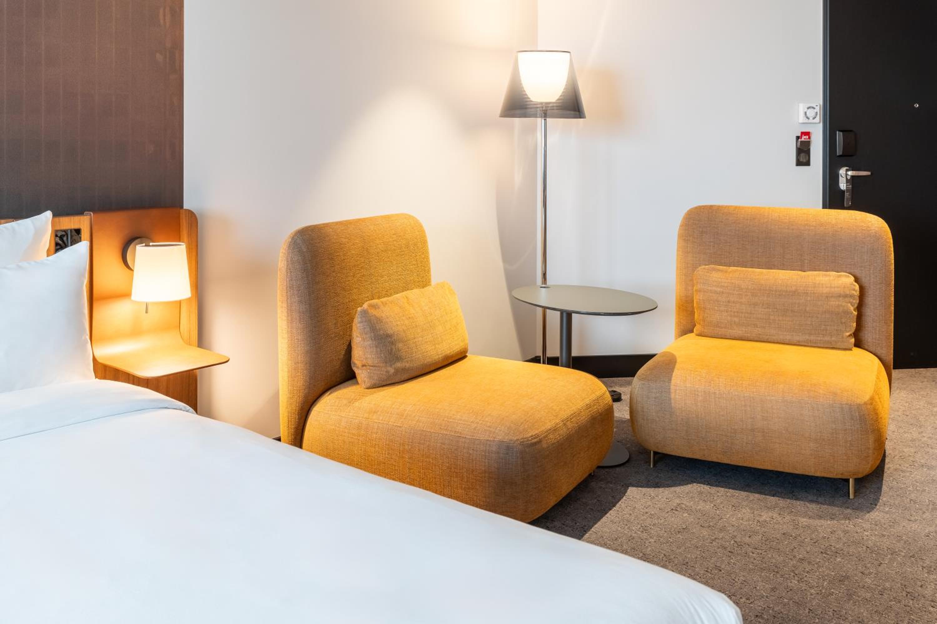Executive Double Room with Sofa - Photo 6