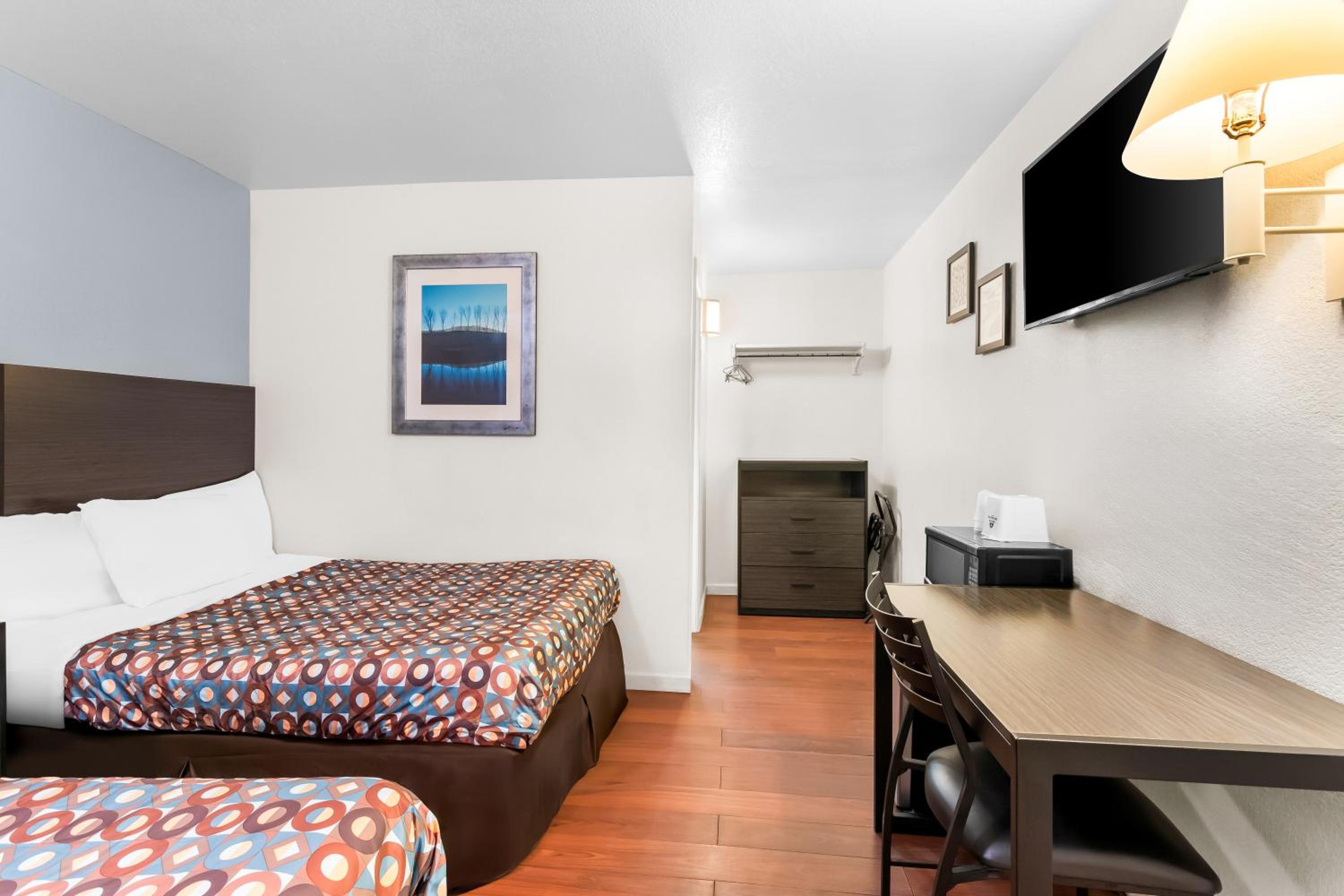 Standard Double Room photo 3