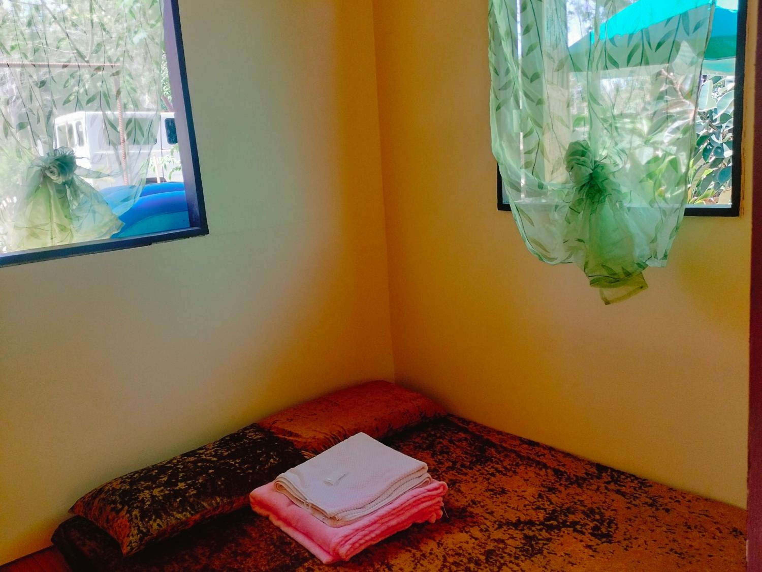 Single Room with Shared Shower and Toilet