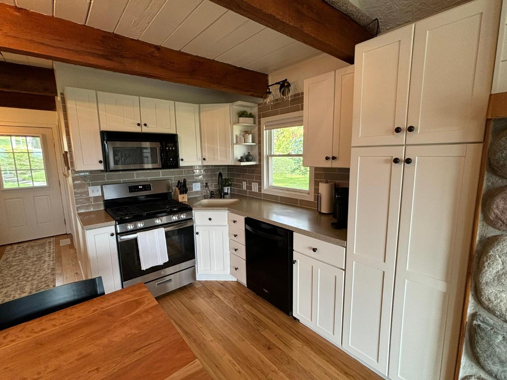 Three-Bedroom House photo 2