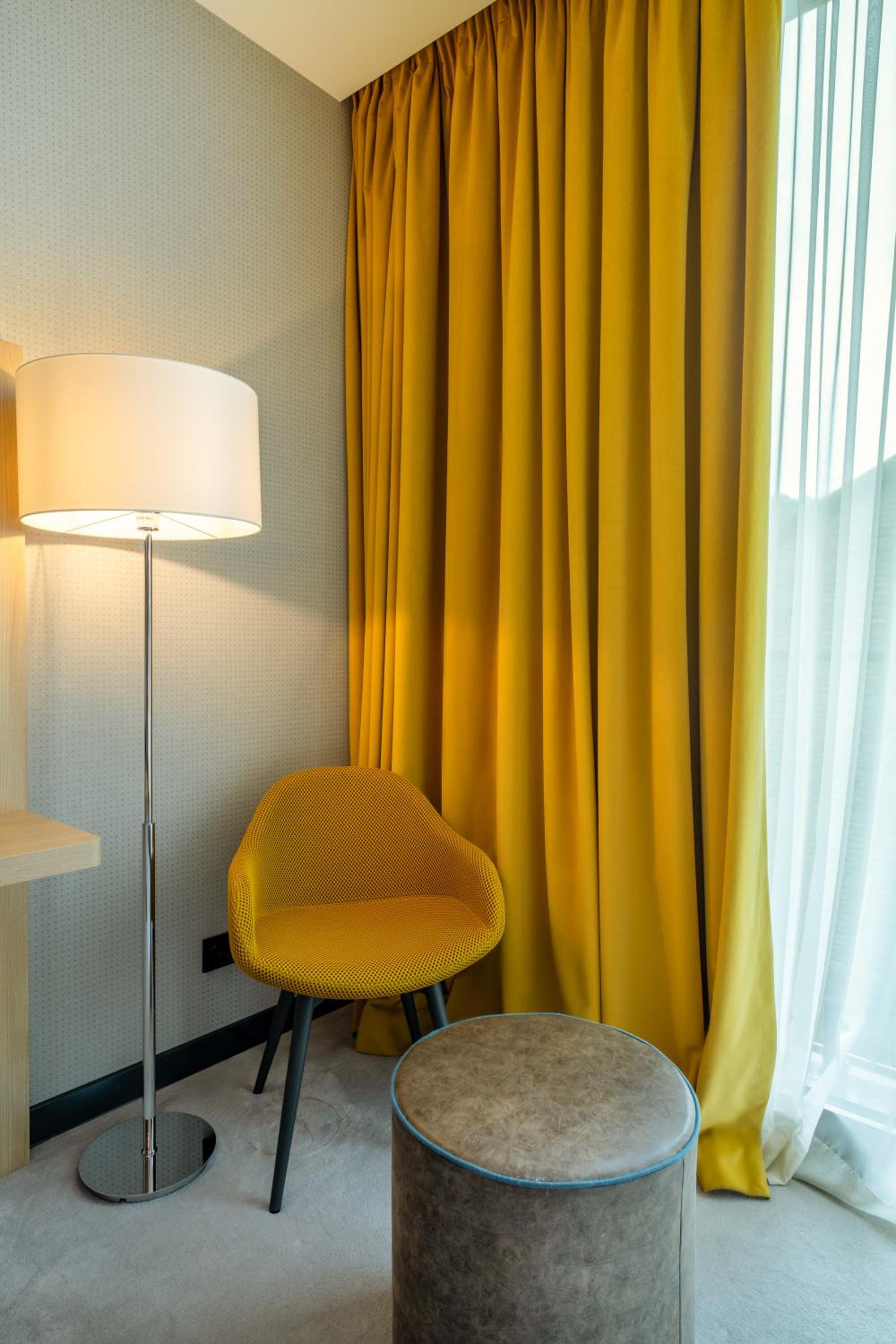 Deluxe King Room - Photo 17
