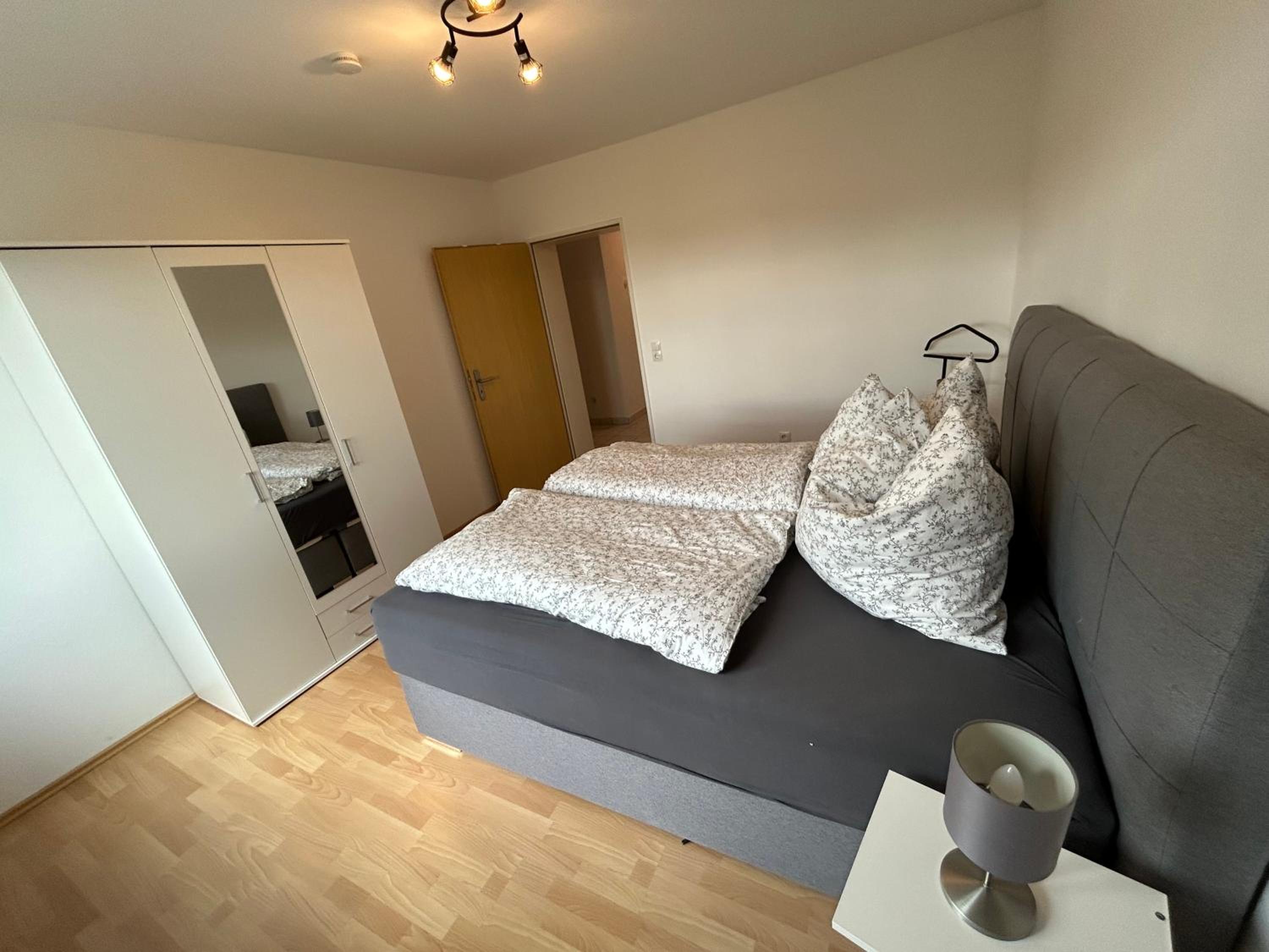 One-Bedroom Apartment photo 1