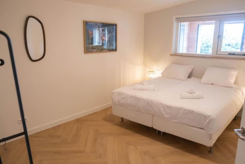 Three-Bedroom Apartment photo 3