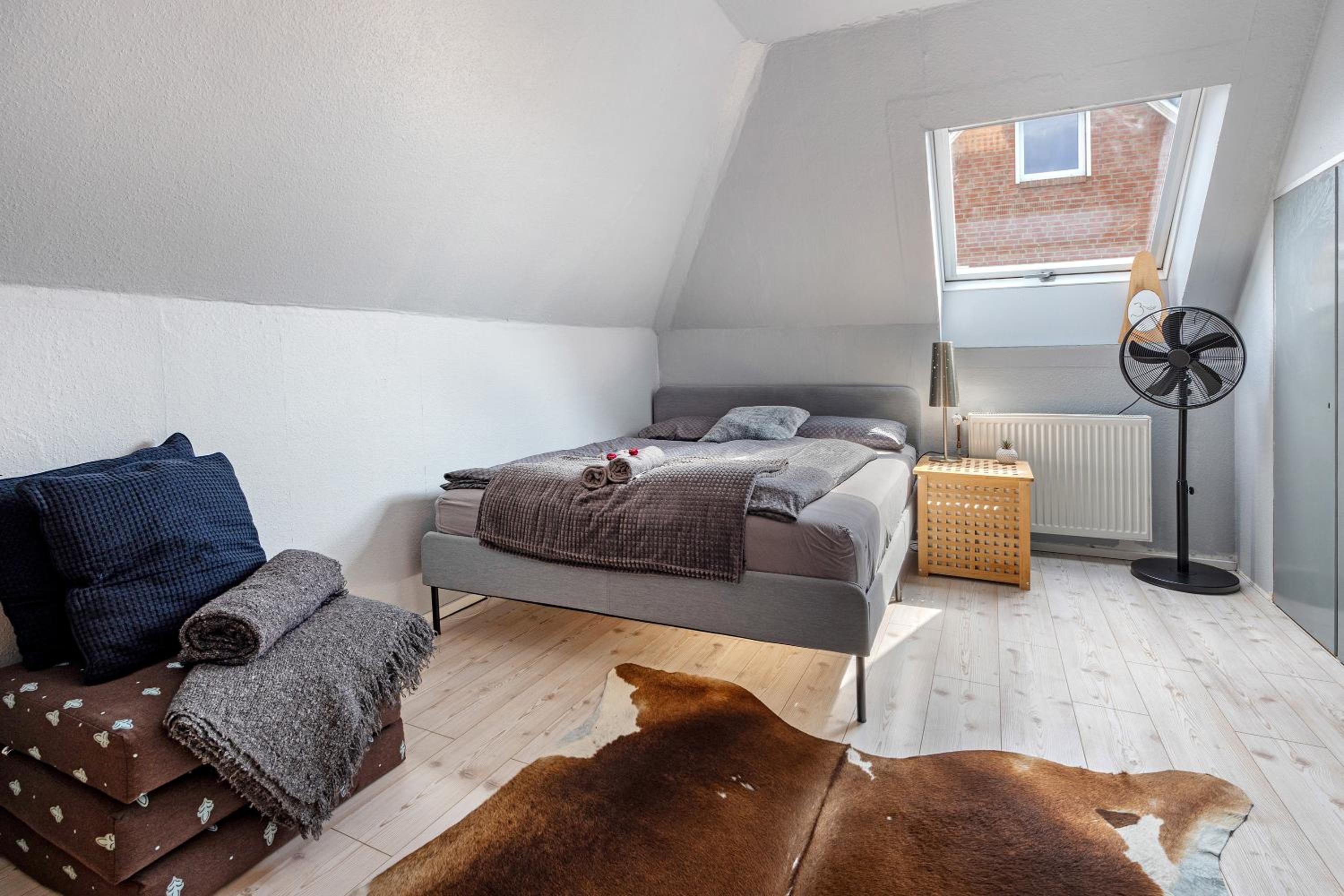 Two-Bedroom Deluxe Apartment with Garden View photo 2