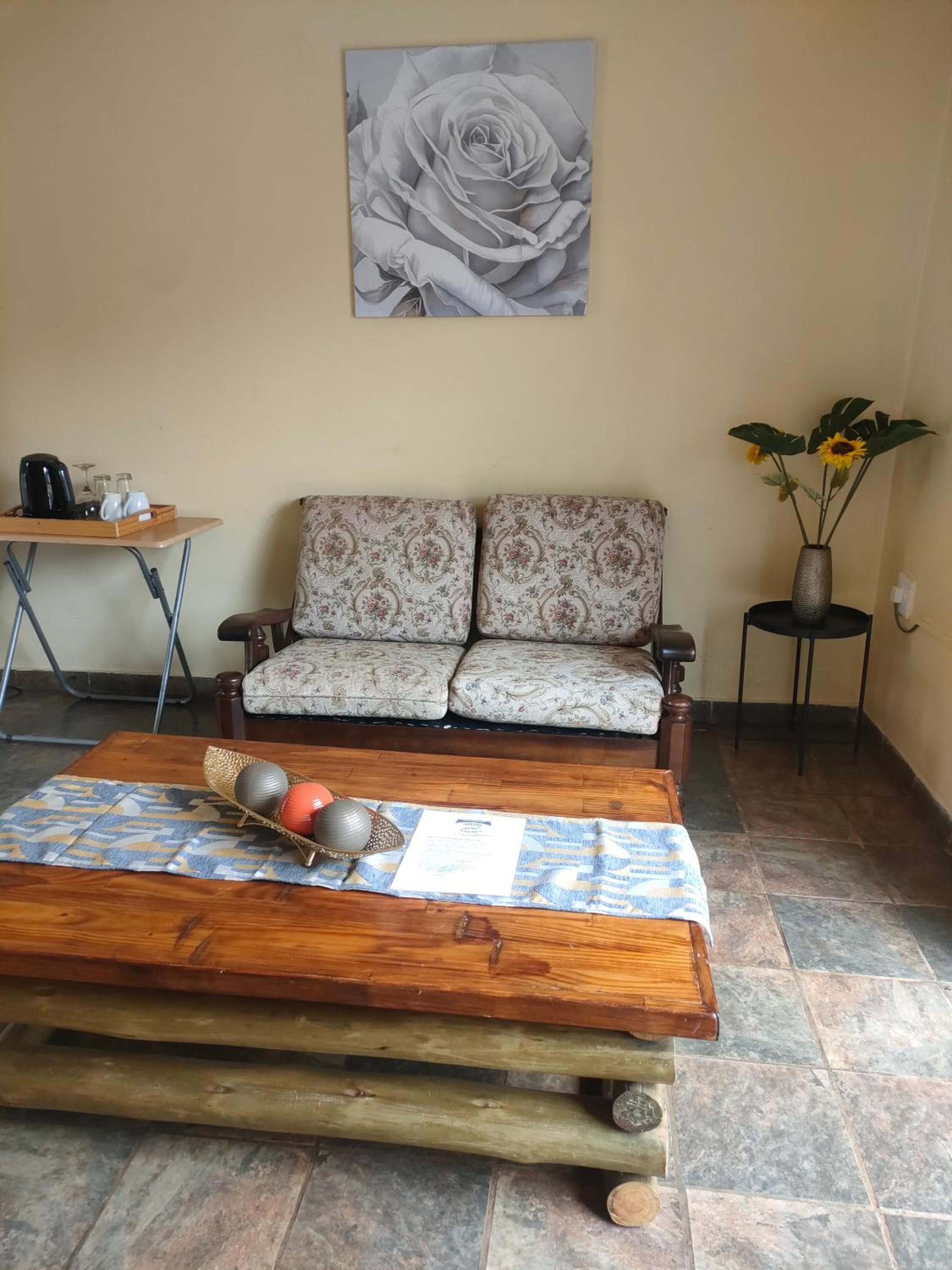 Executive Suite - Photo 7