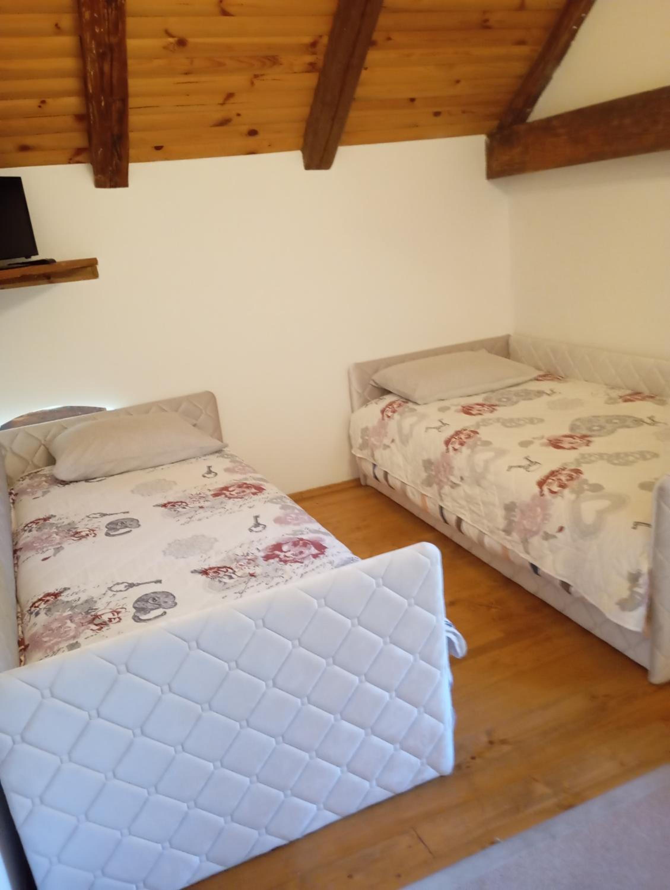 Double Room with Private Bathroom photo 2