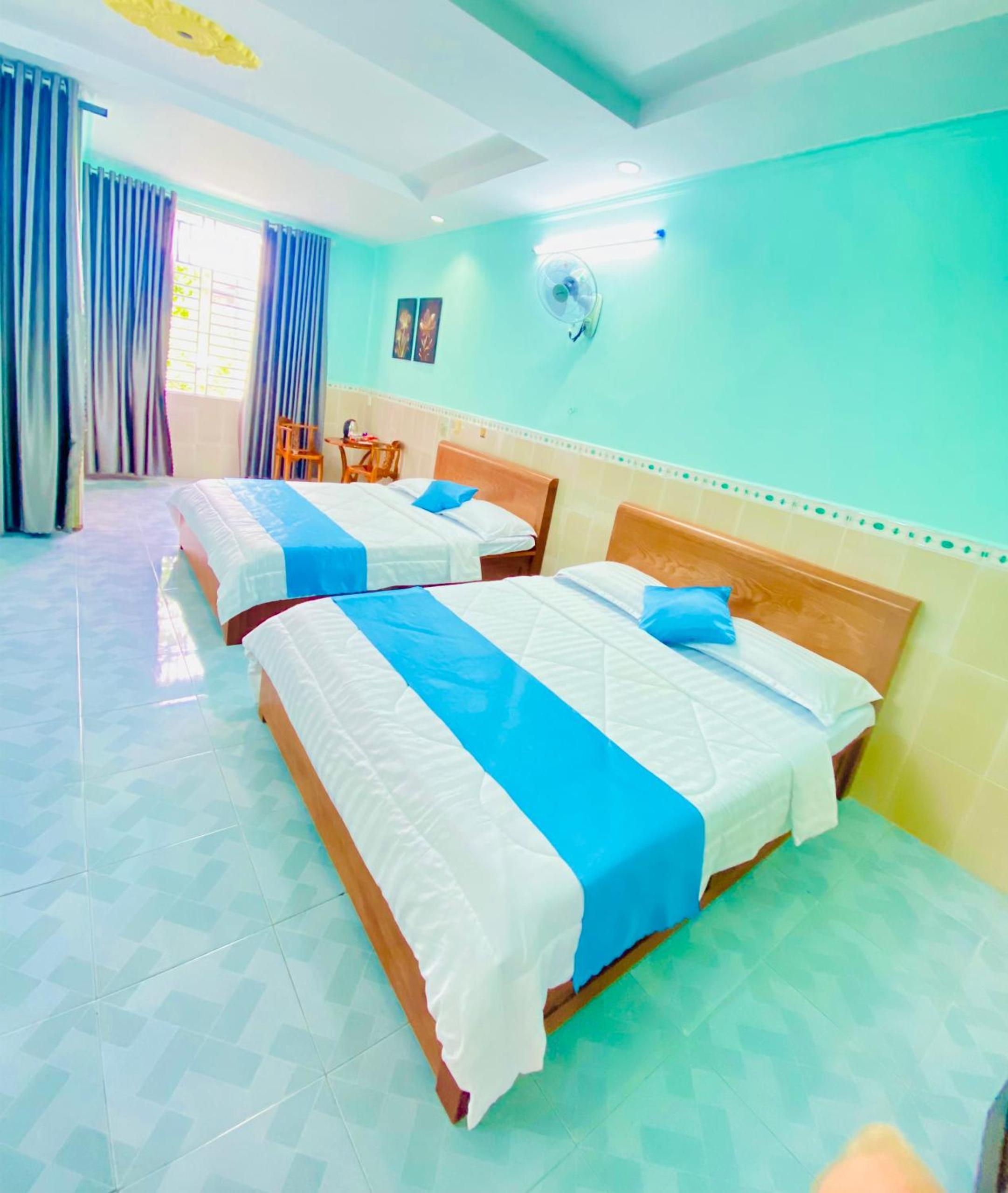 Quadruple Room with Balcony photo 3