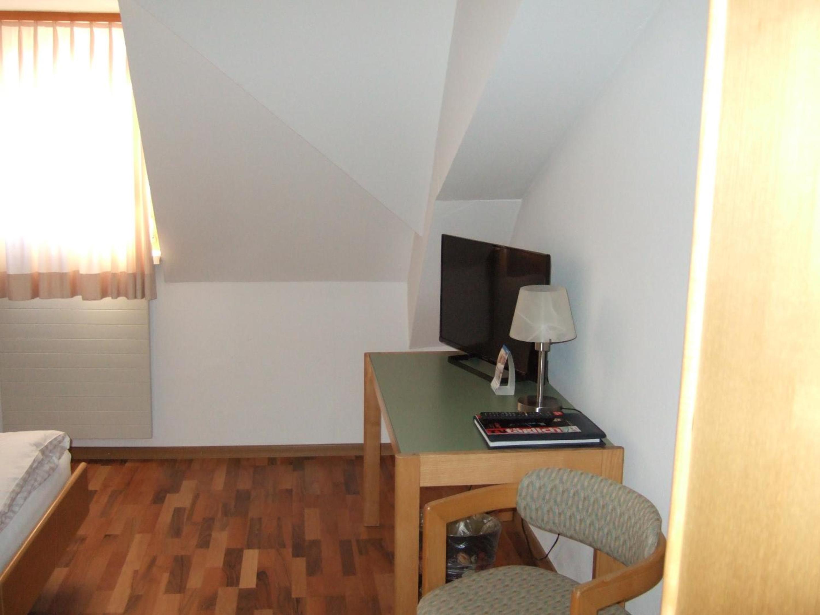 Single Room photo 2