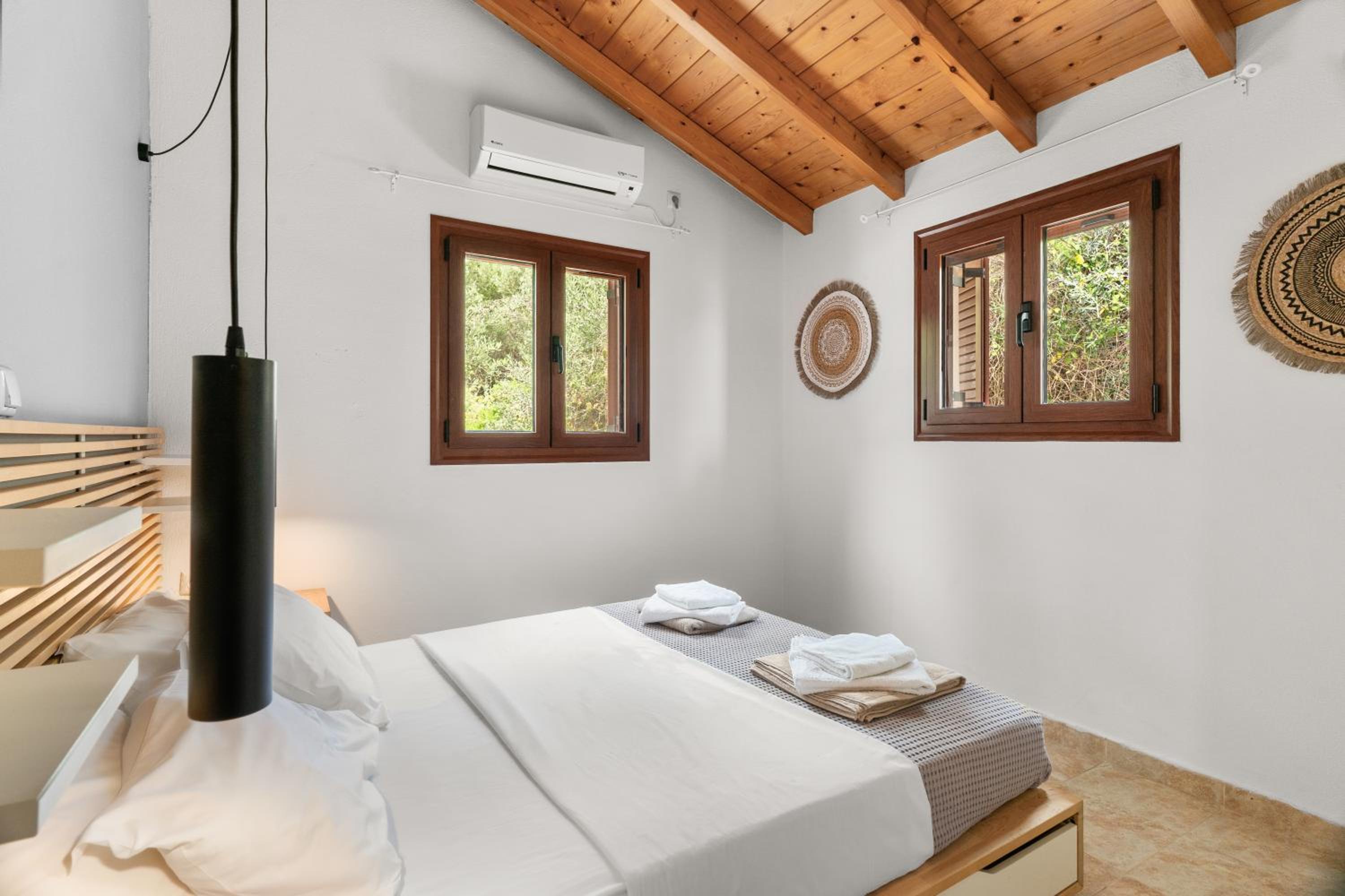 2 Bedroom Plunge Pool Suite with Side Sea view