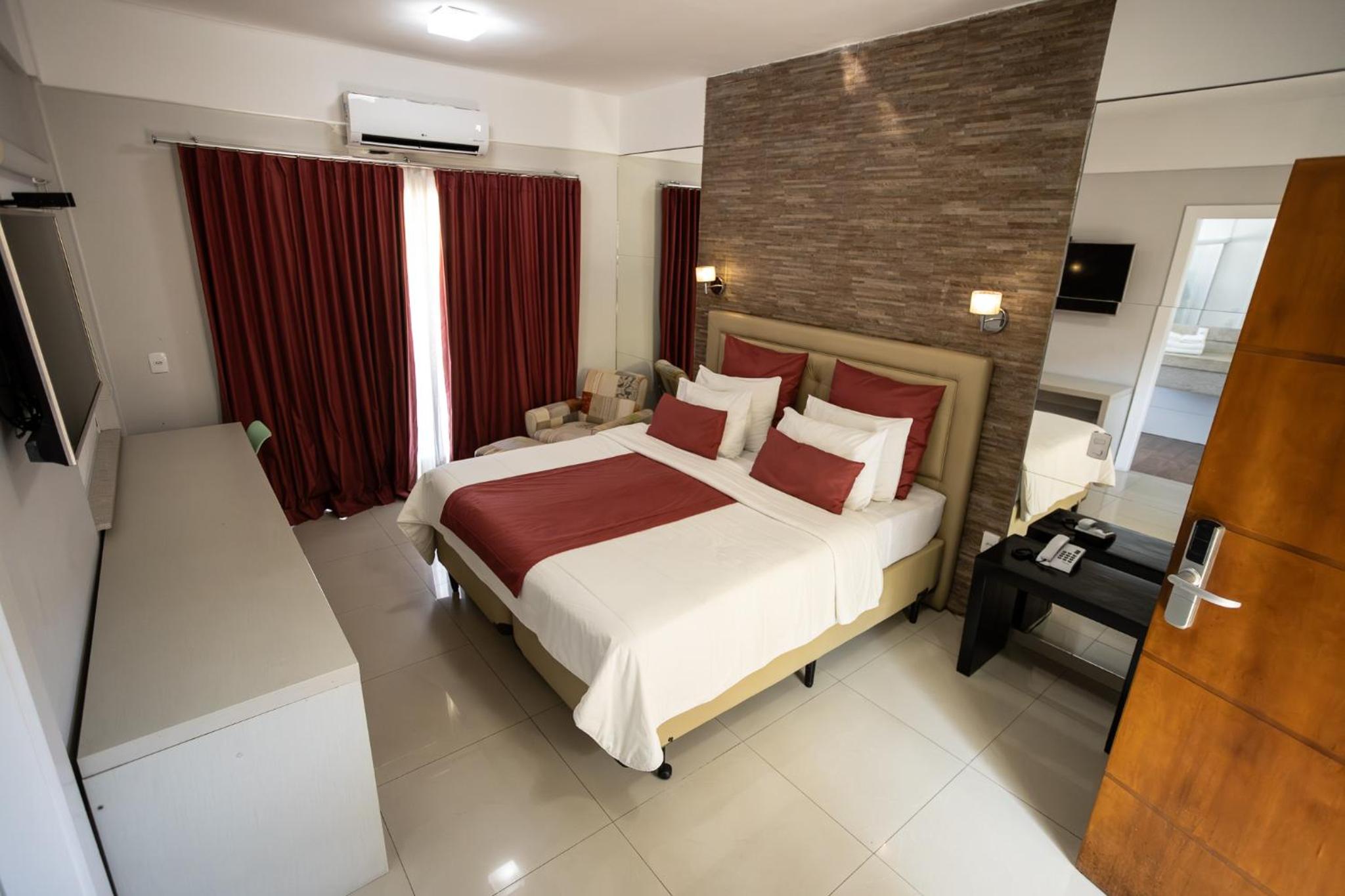 Double Room with Spa Bath photo 3