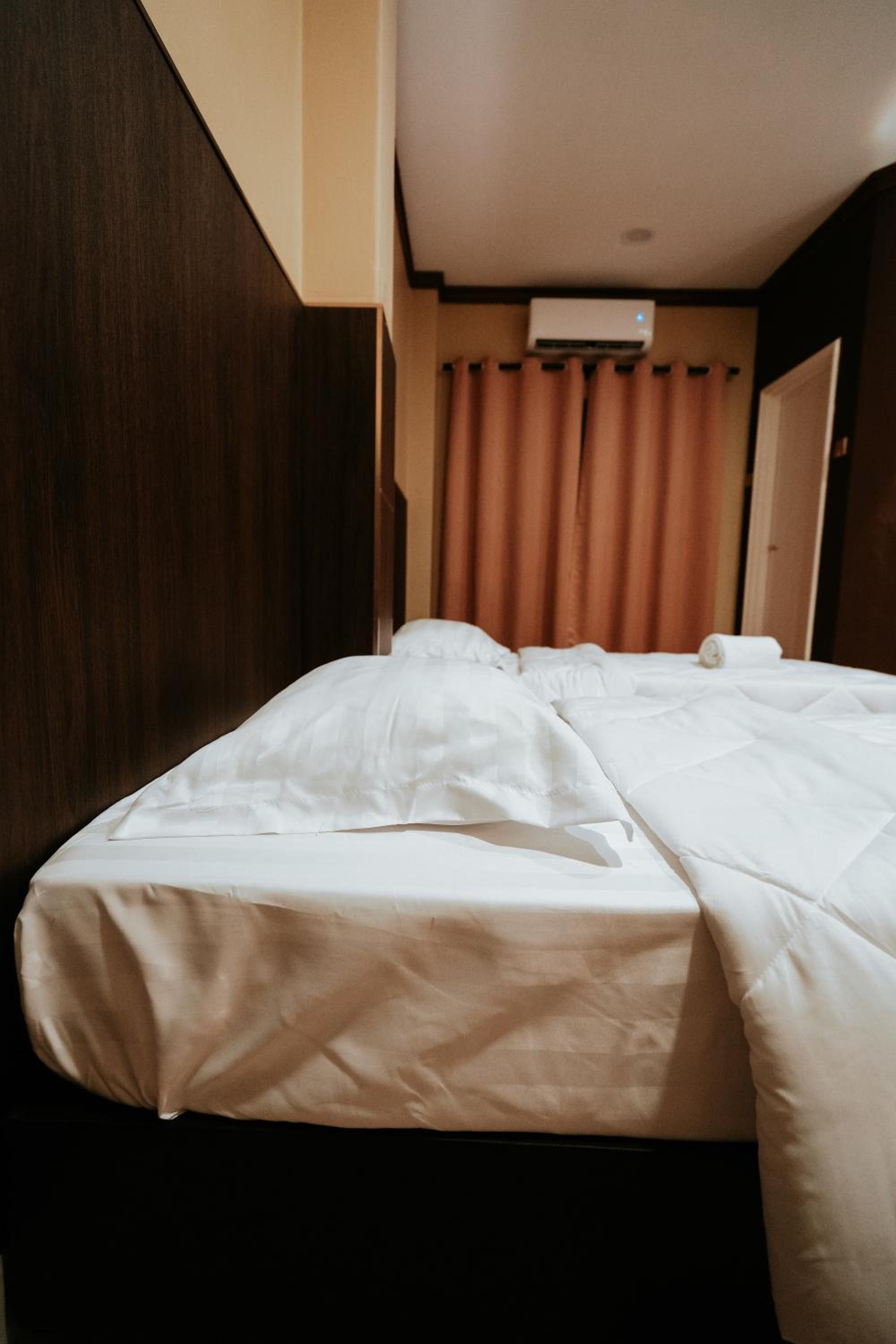 Twin Room with Balcony photo 3