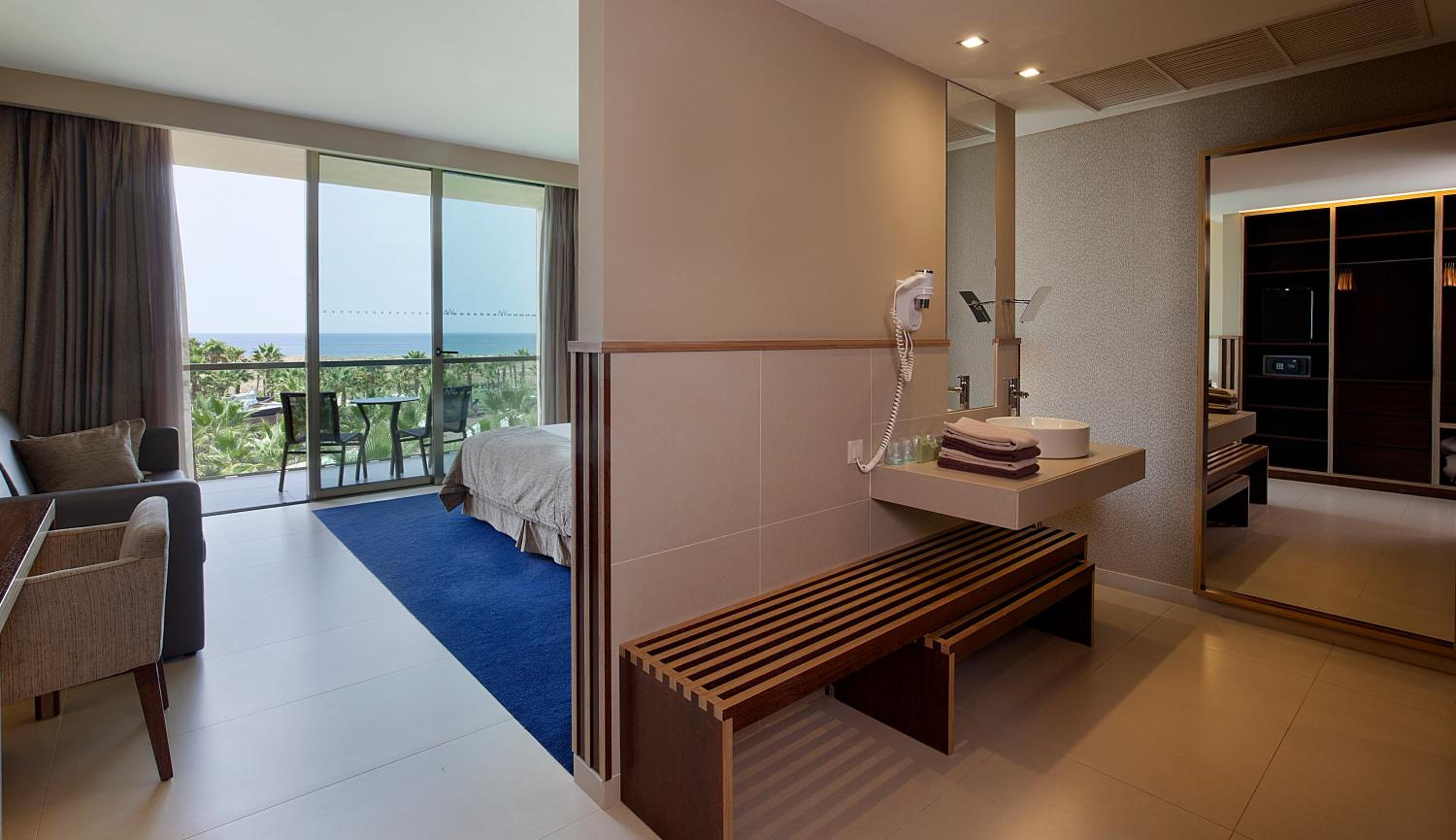 Superior Family Room With Sea View photo 3