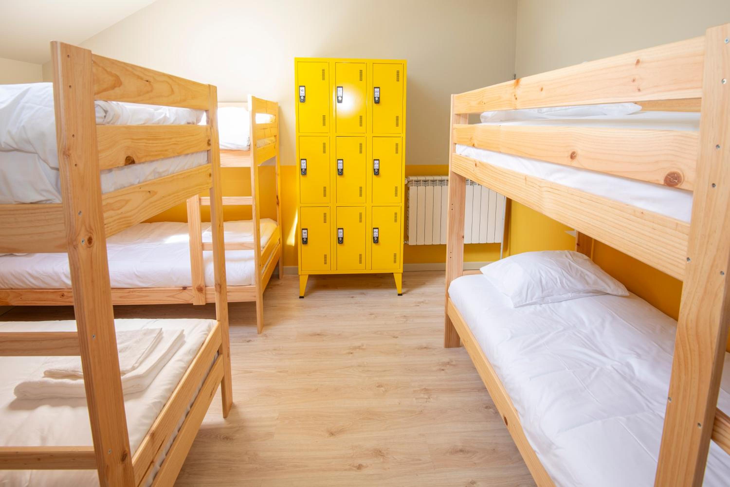 Single Bed in Male Dormitory Room photo 1