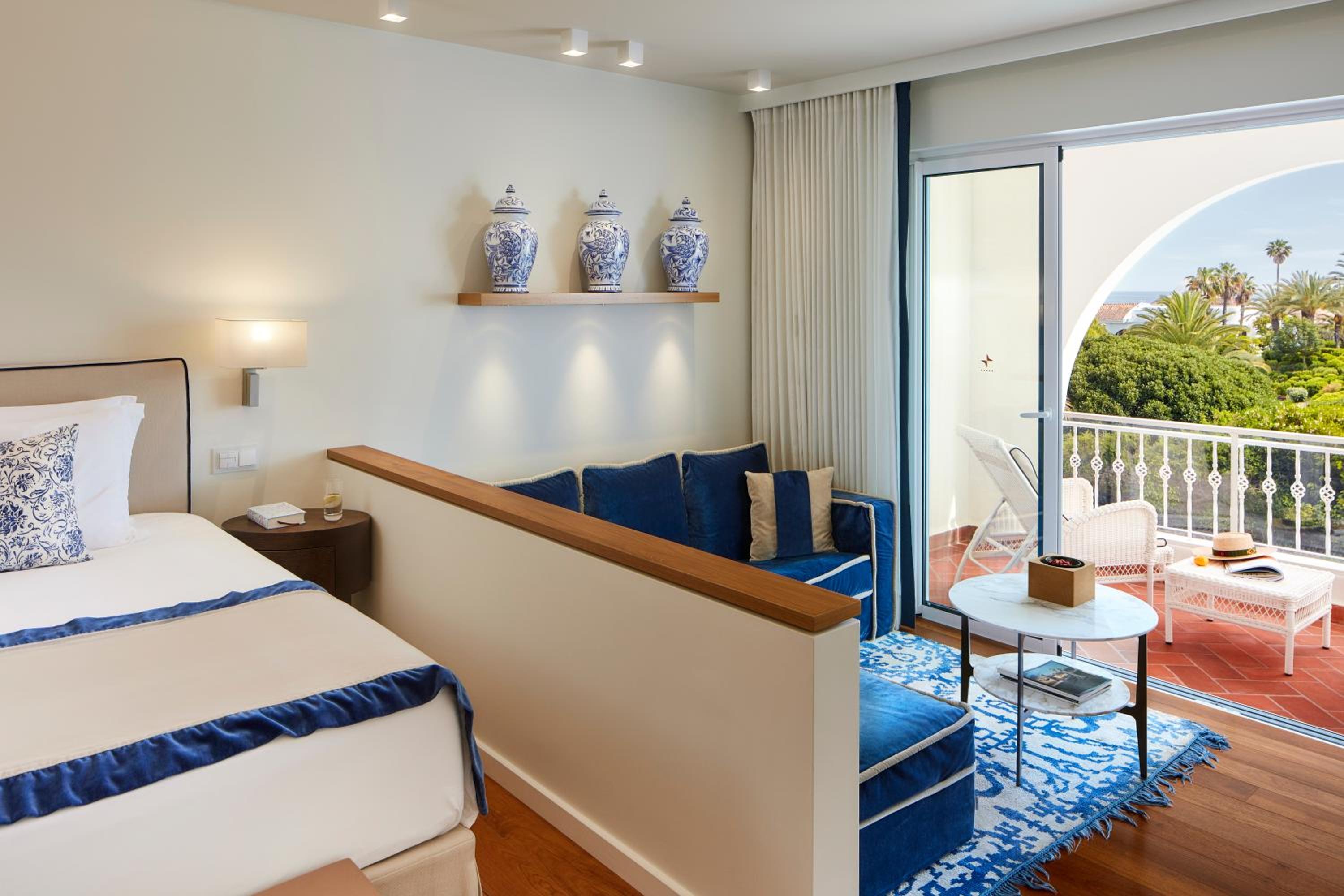 Deluxe Room - Photo 3