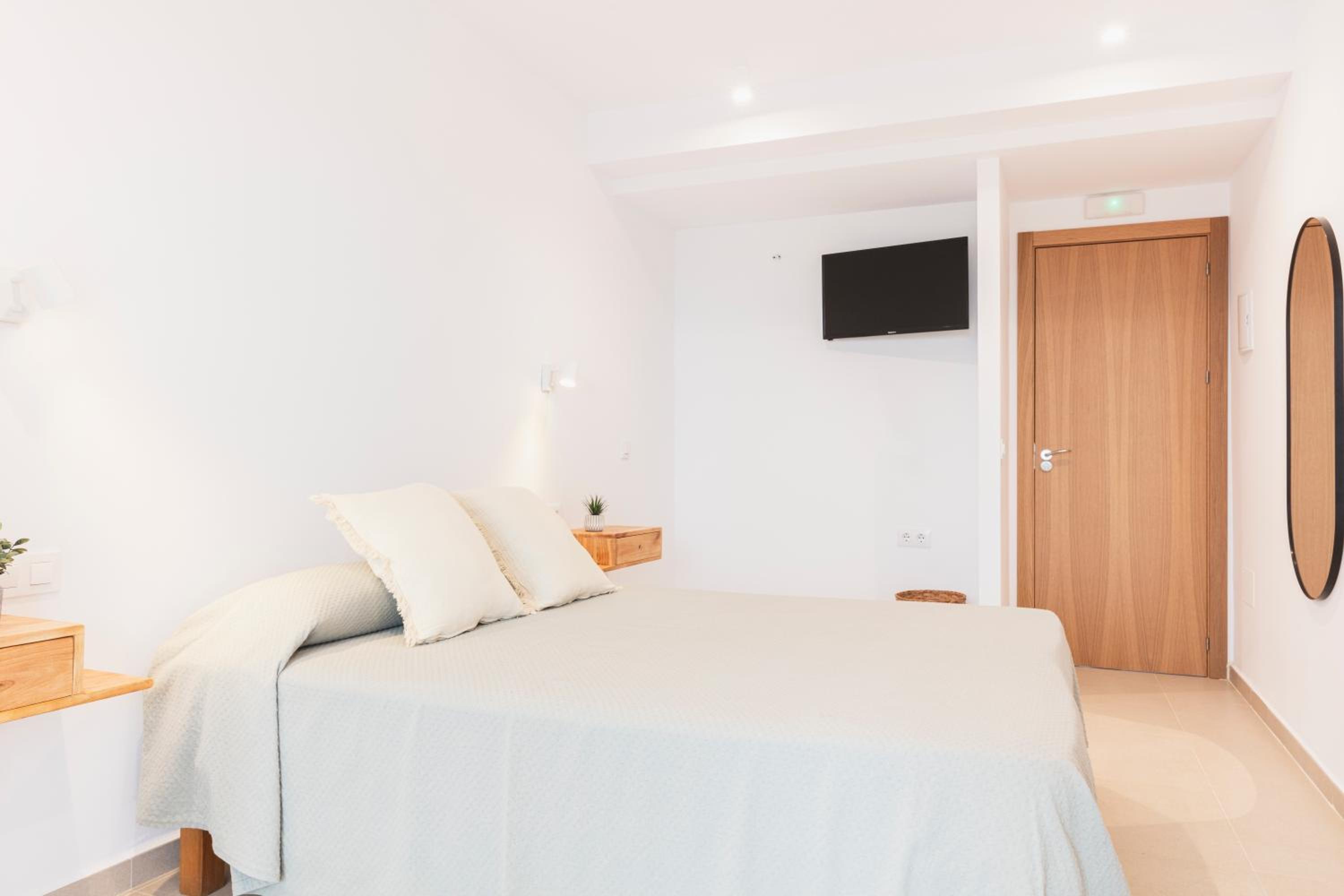 Double Room with Balcony photo 3