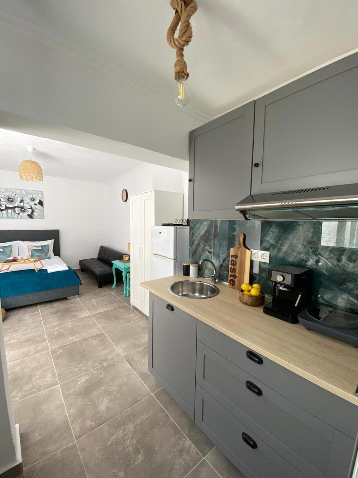 One-Bedroom House photo 3