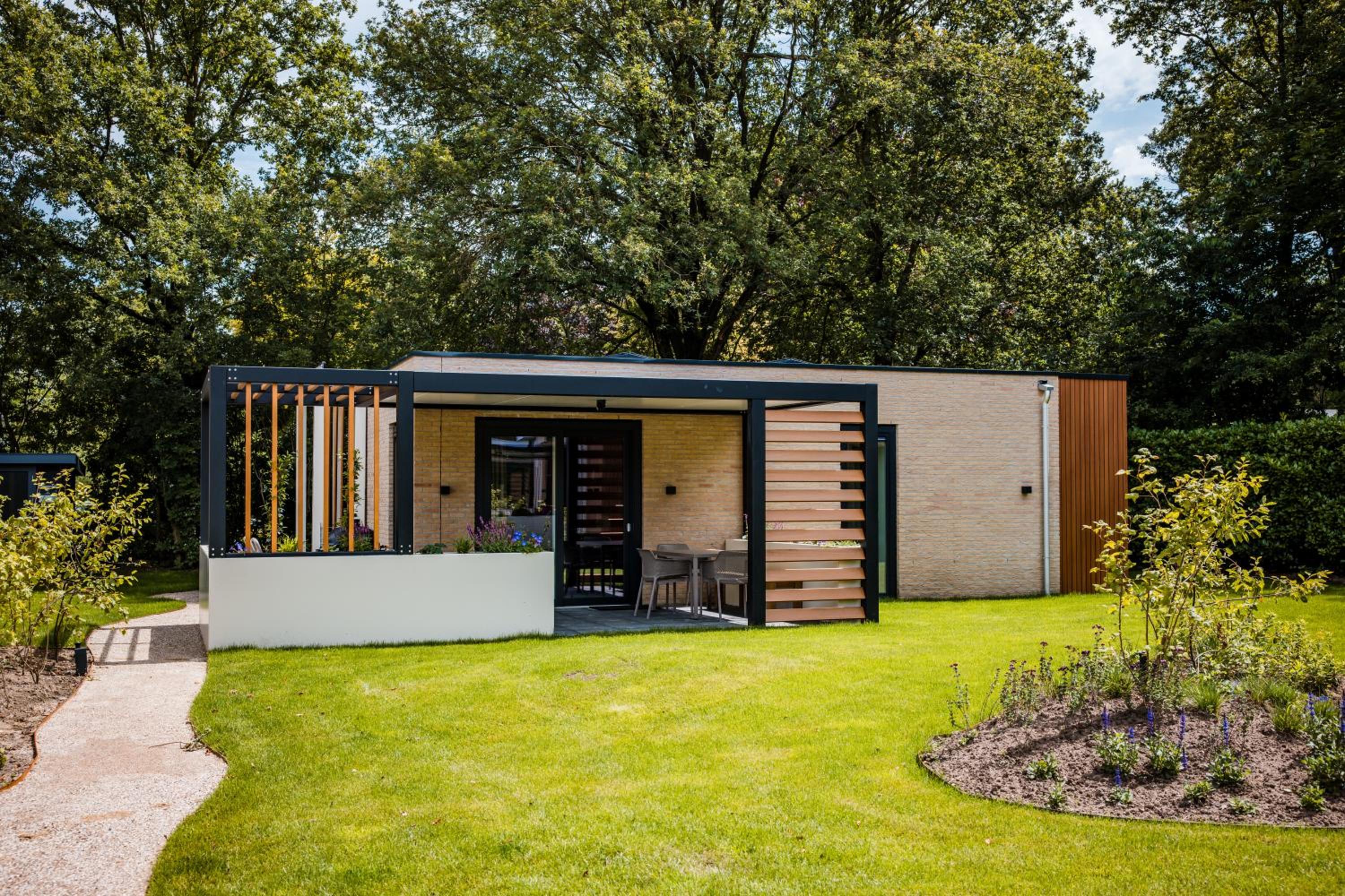 Three-Bedroom House photo 2
