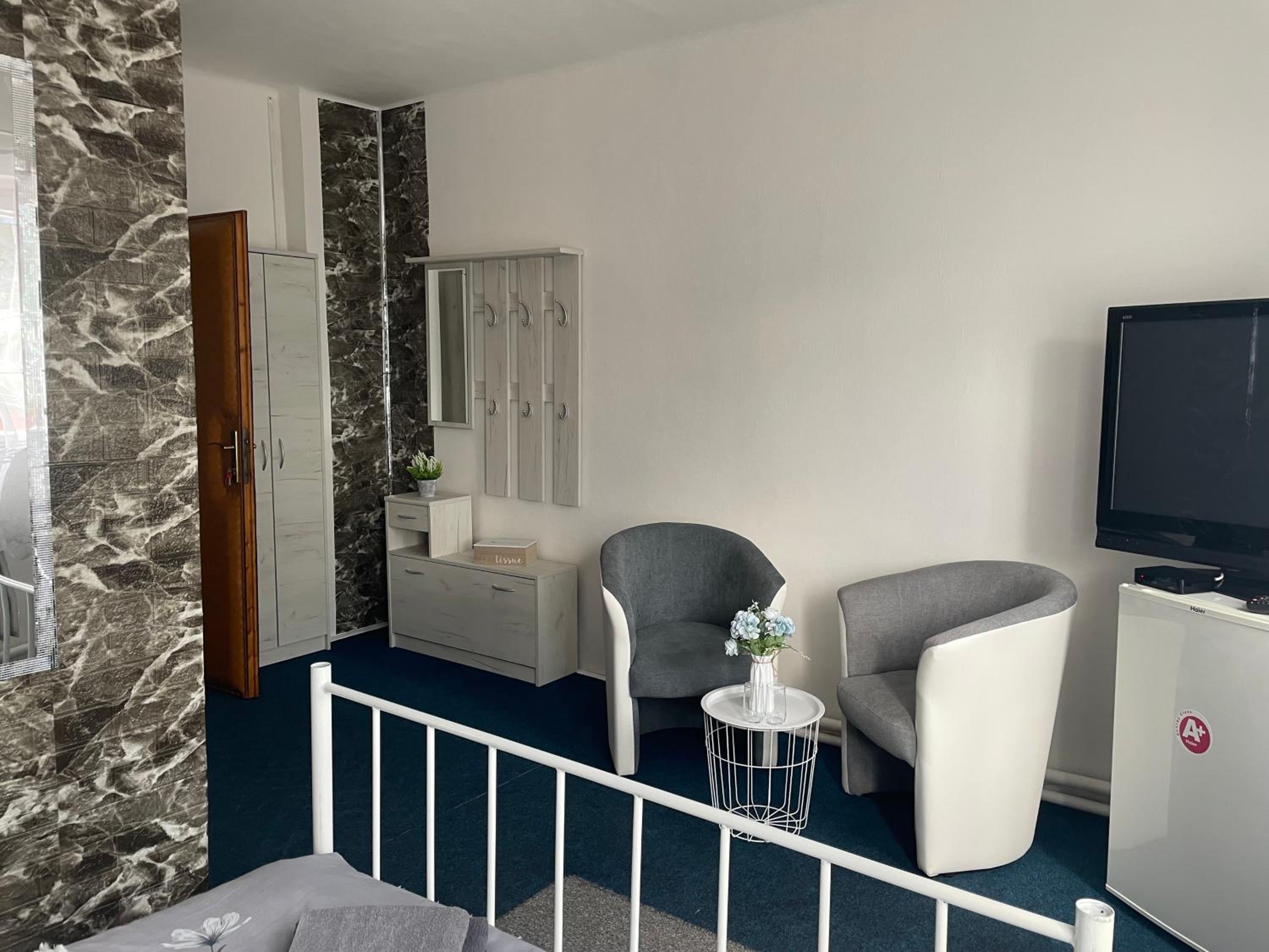 Standard Double Room with Fan photo 1