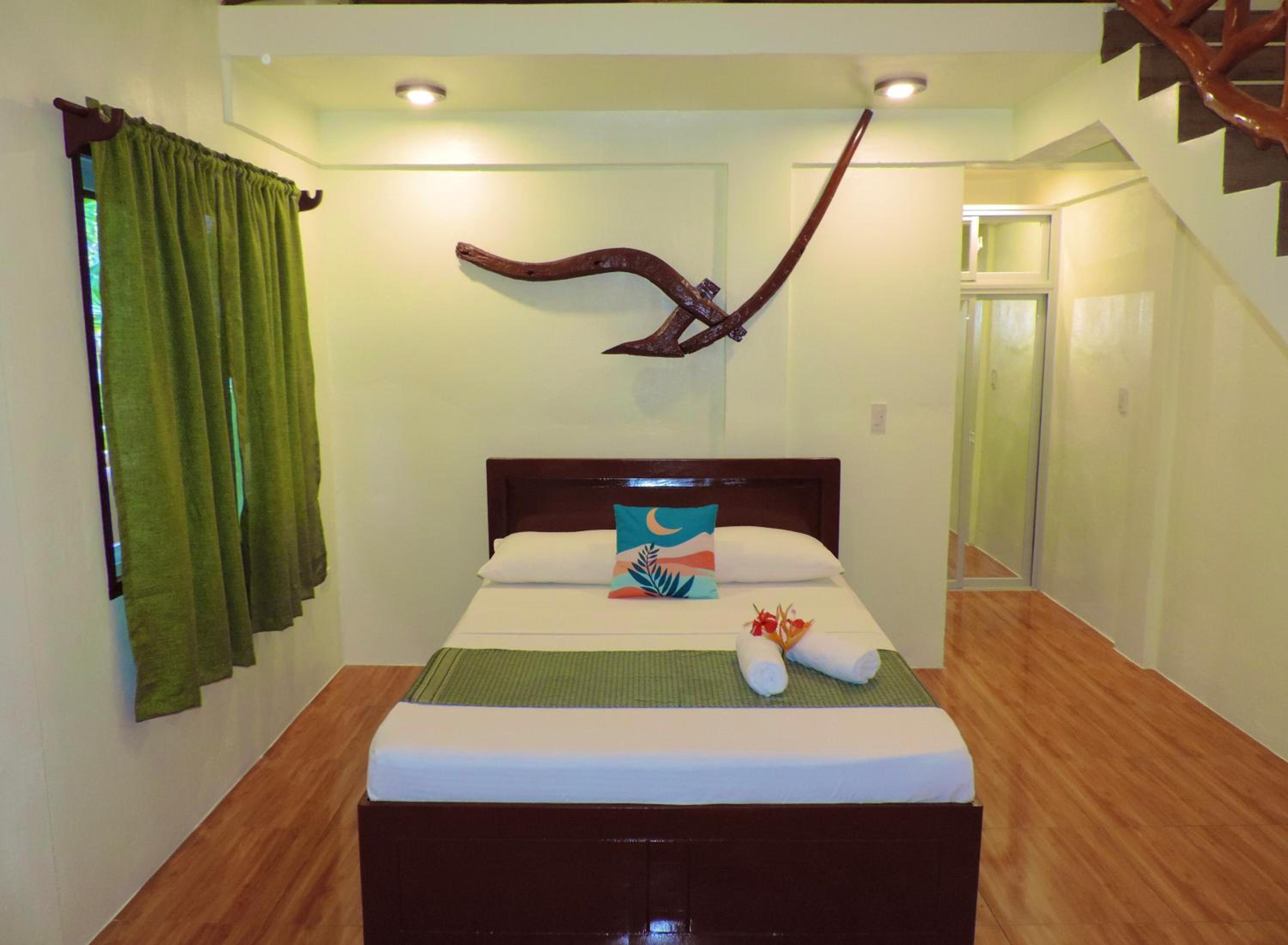 Family Room - Photo 44