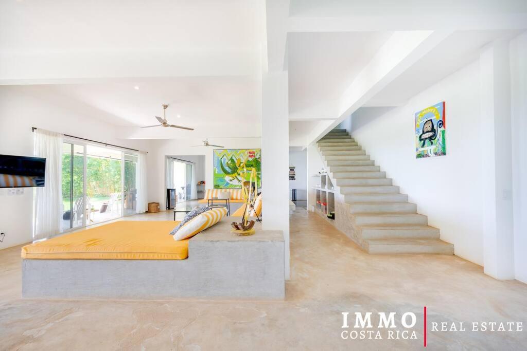 Villa photo 3
