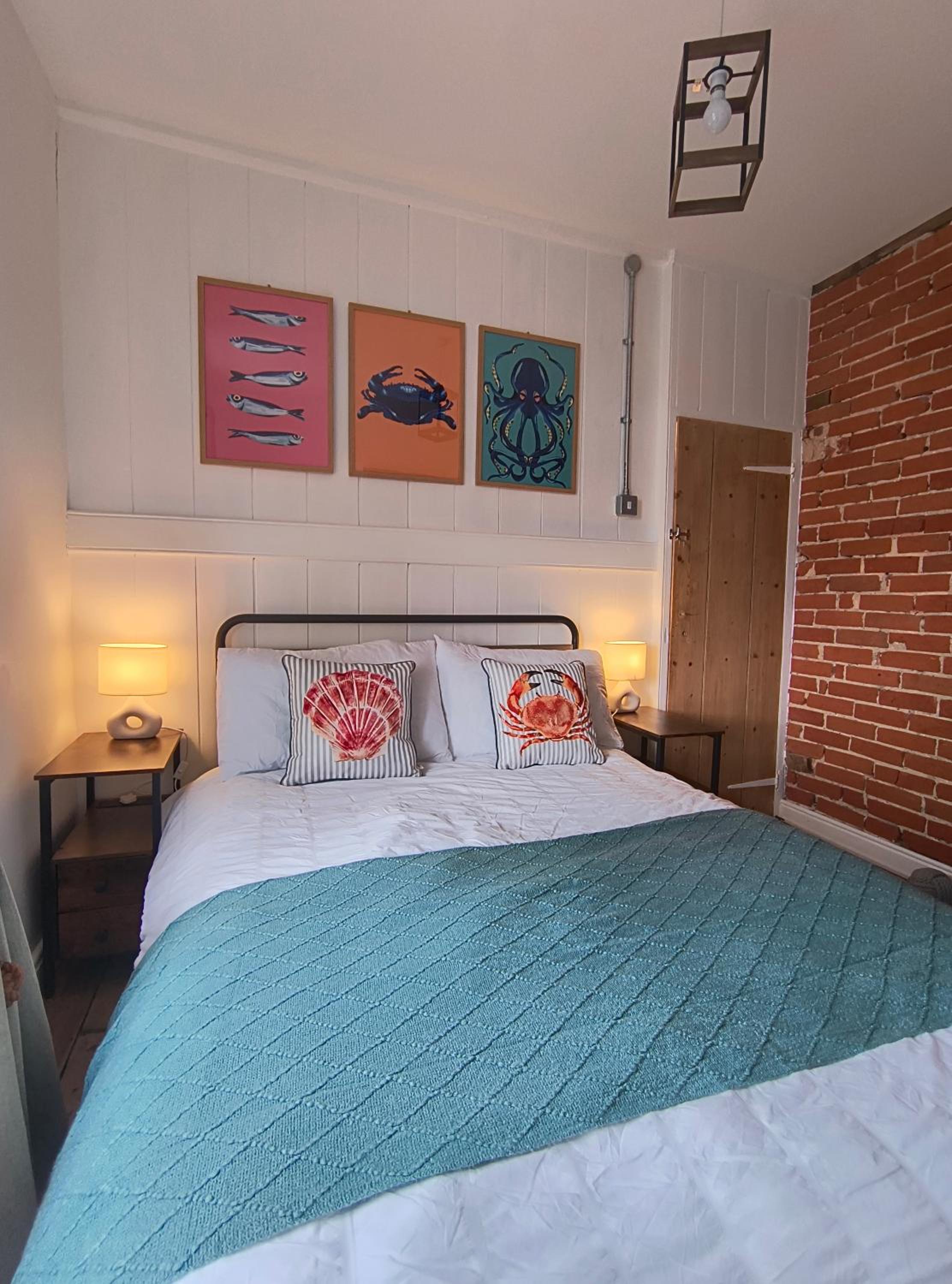 Three-Bedroom House photo 2