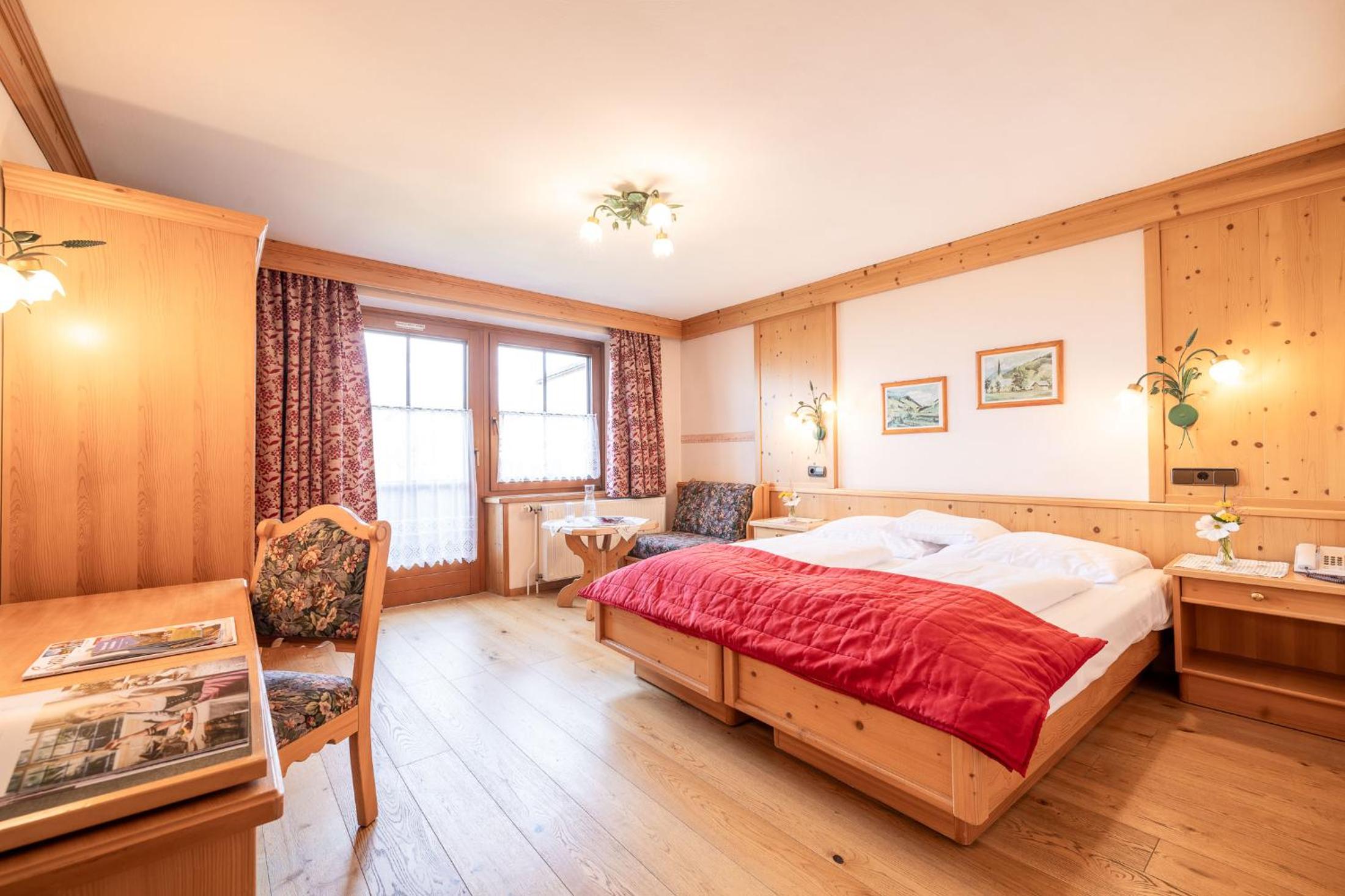 Superior Double Room with Balcony photo 2