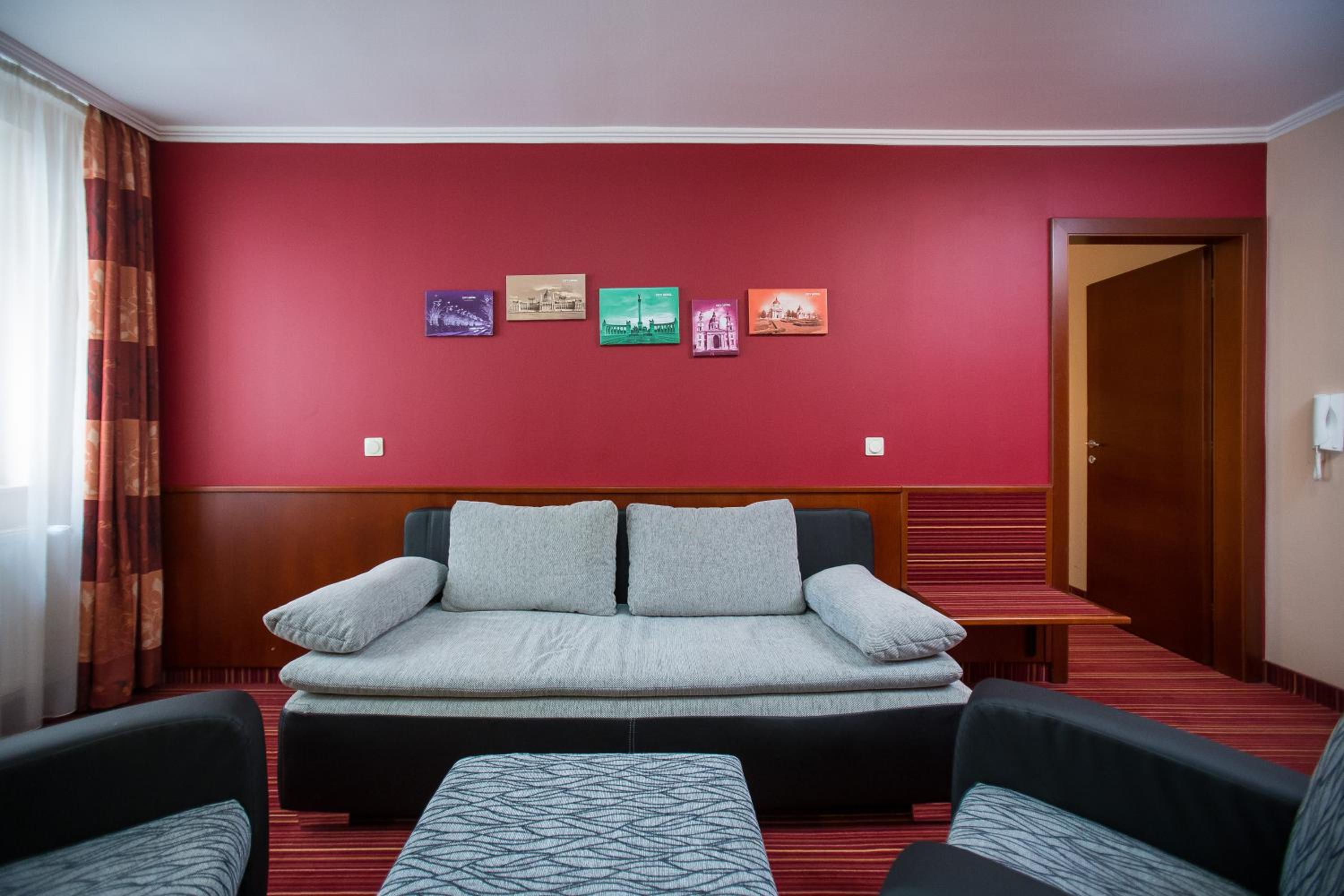 One-Bedroom Apartment - Photo 10