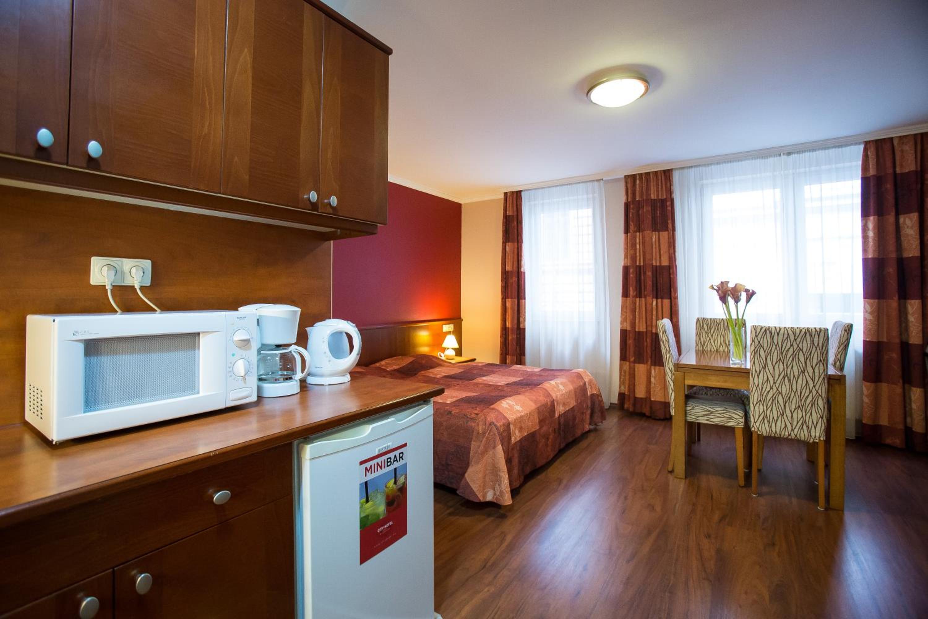 Apartment - Photo 2