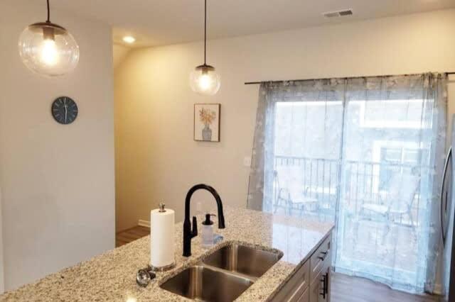 Apartment photo 2