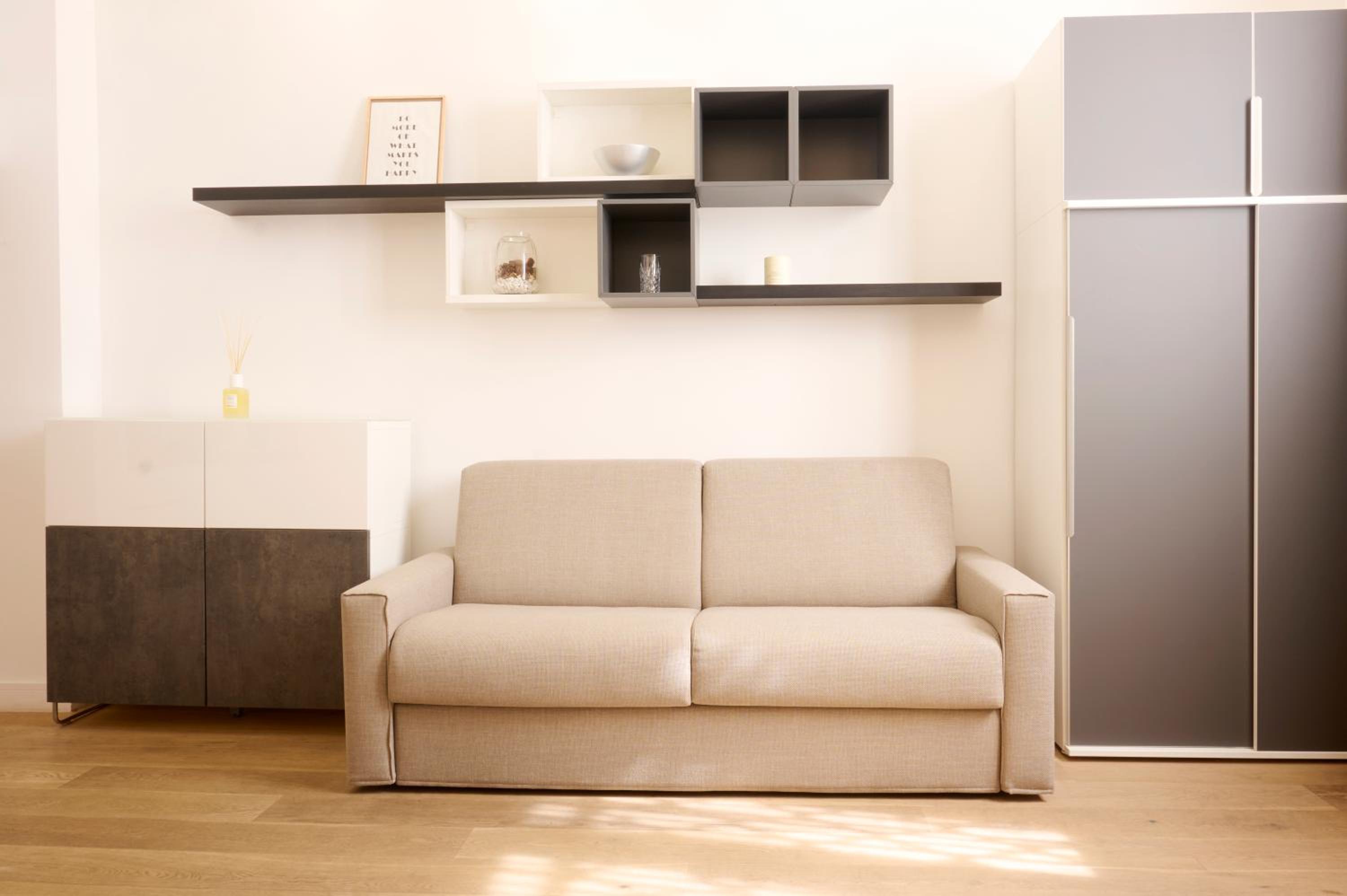 Three-Bedroom Deluxe Apartment - Via Rosales 3