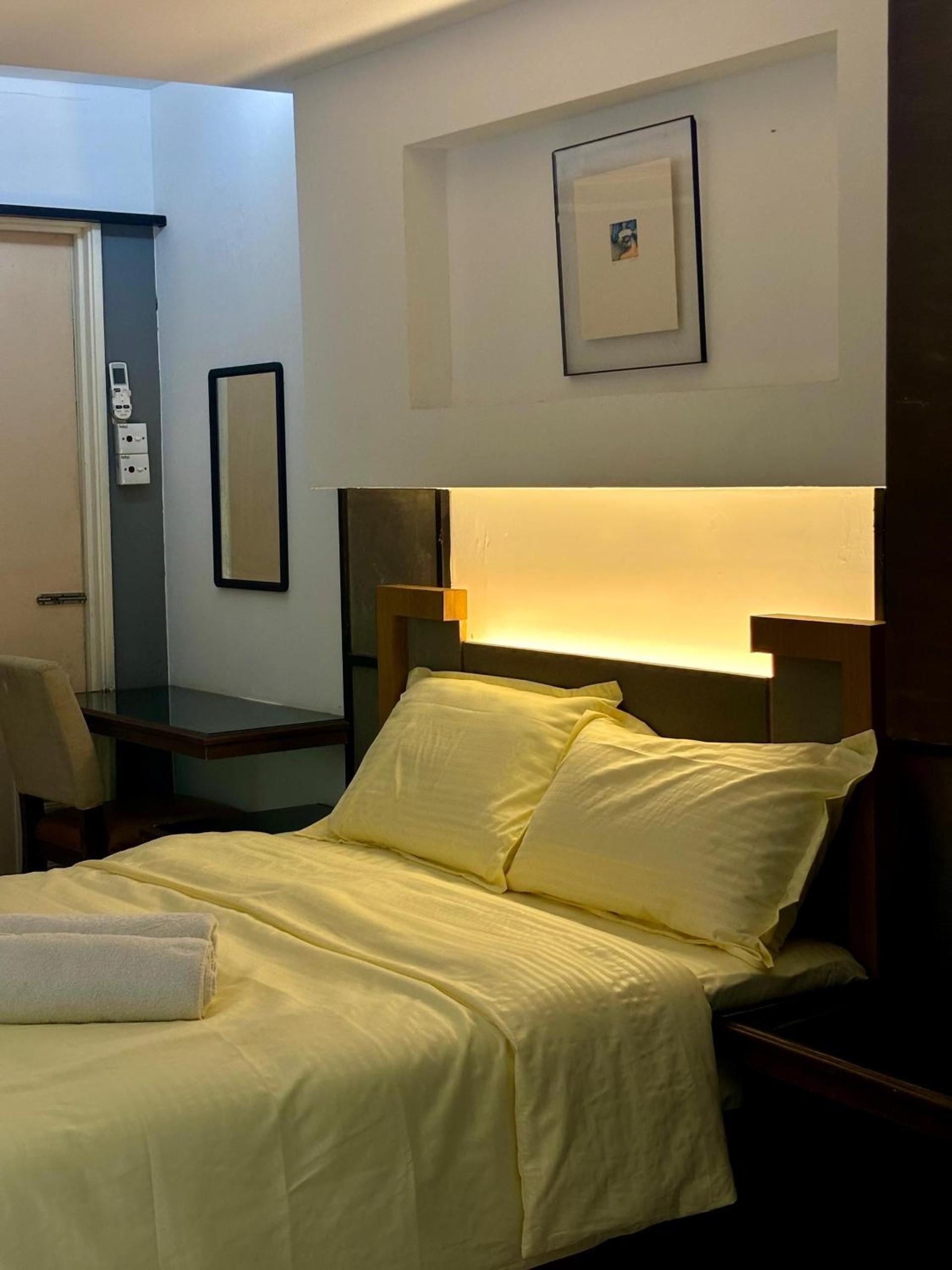 Deluxe Room - Photo 3