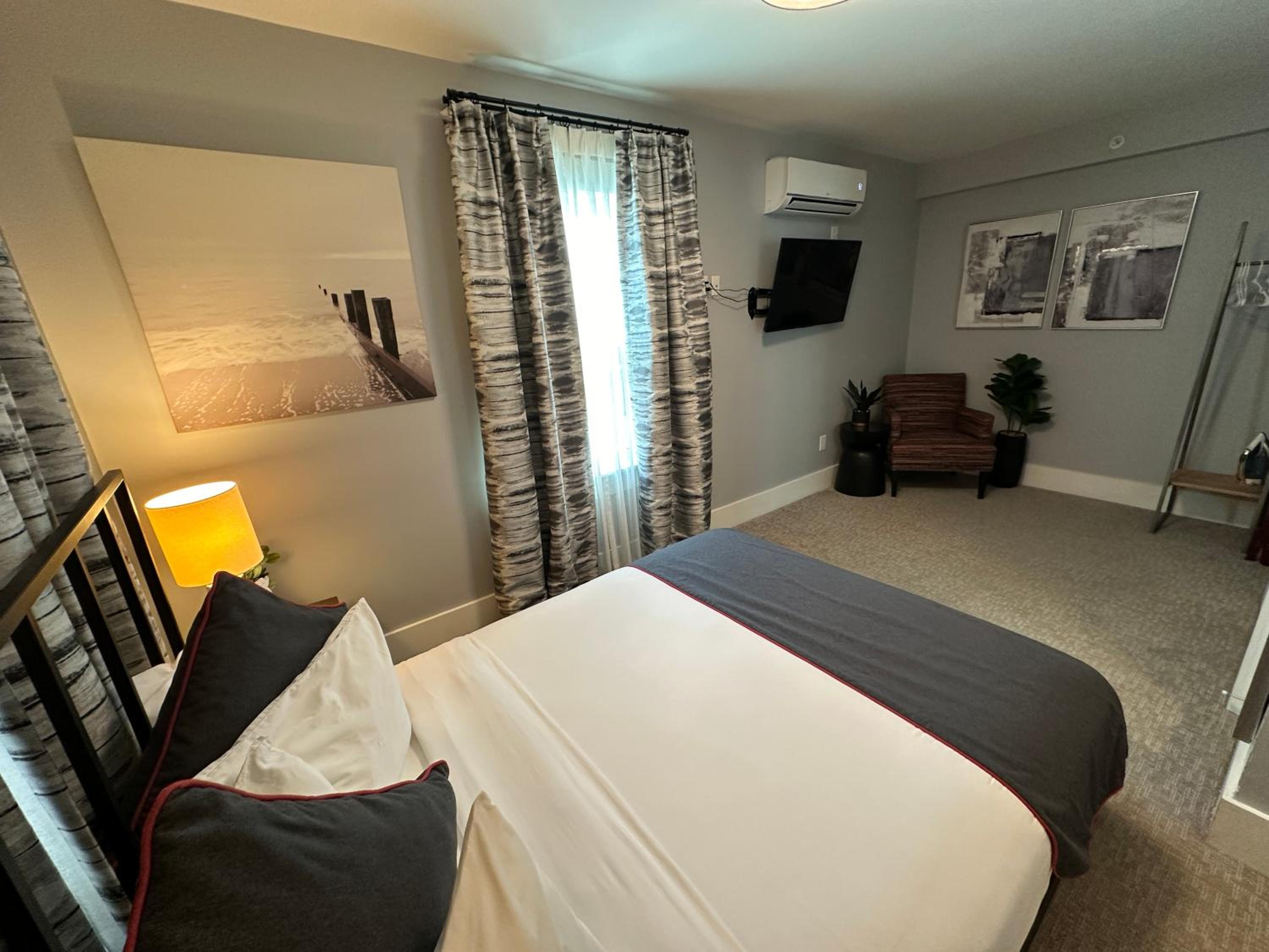 Deluxe Double Room with Bath photo 1