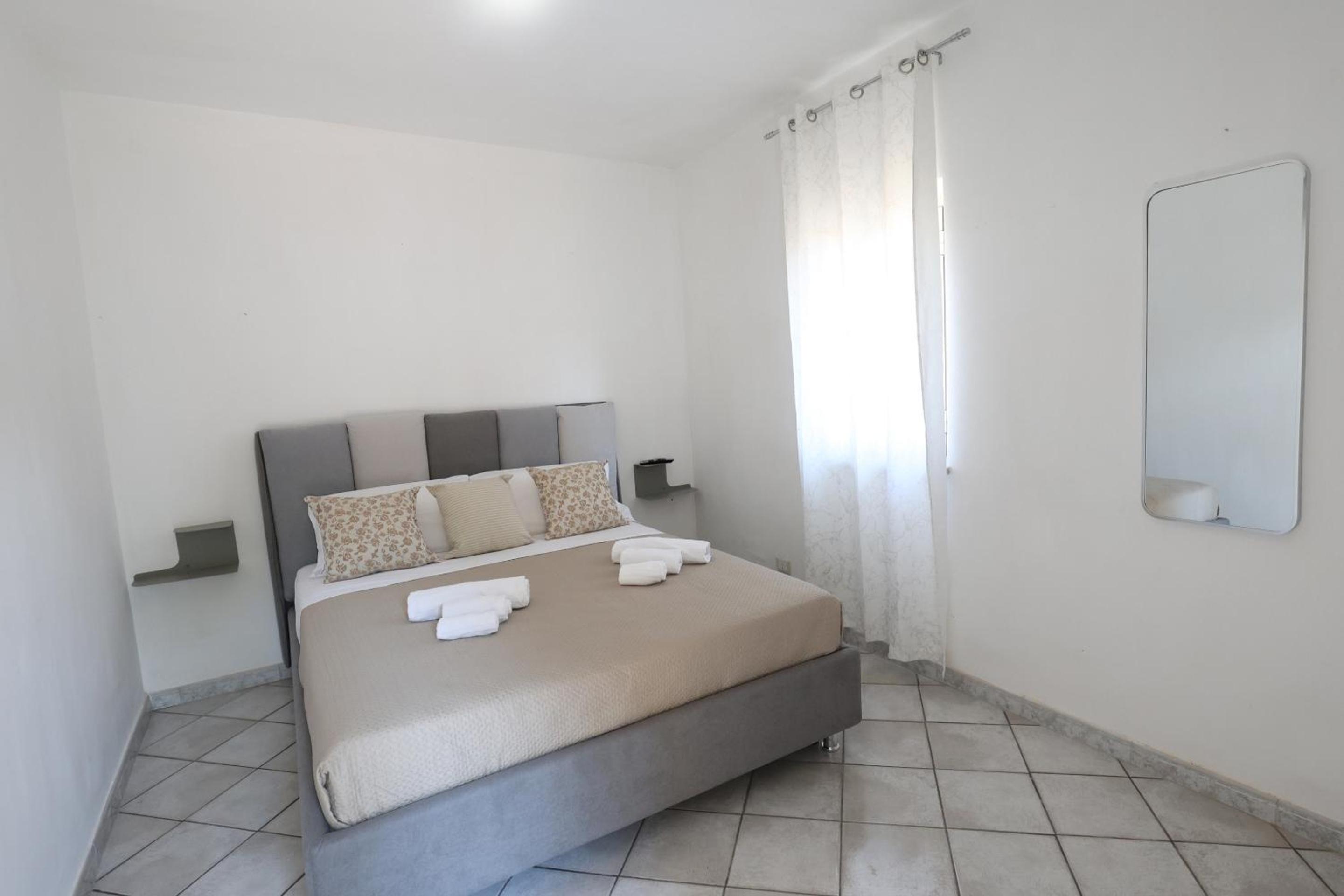 One-Bedroom Apartment with Terrace photo 1
