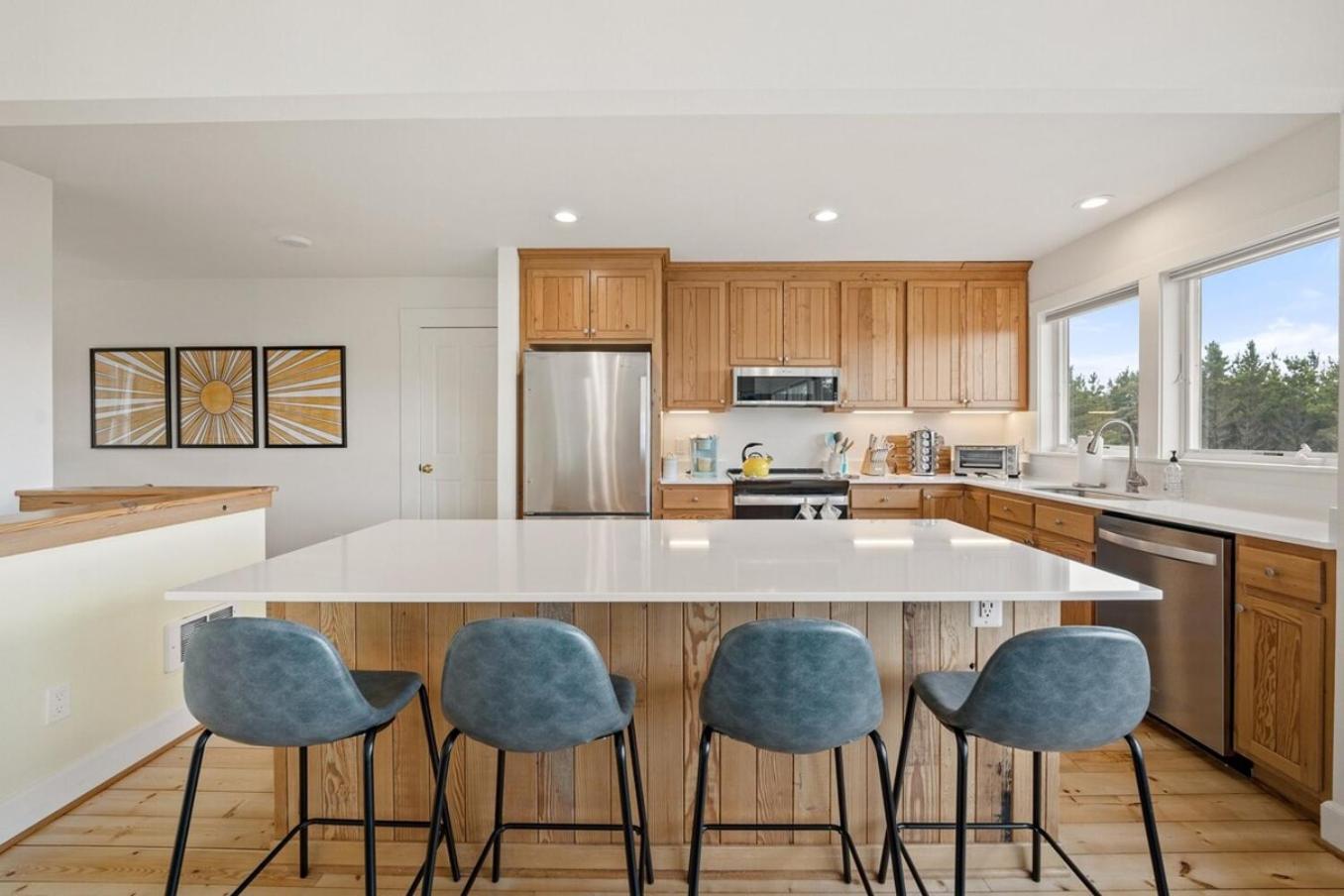 Four-Bedroom House photo 2