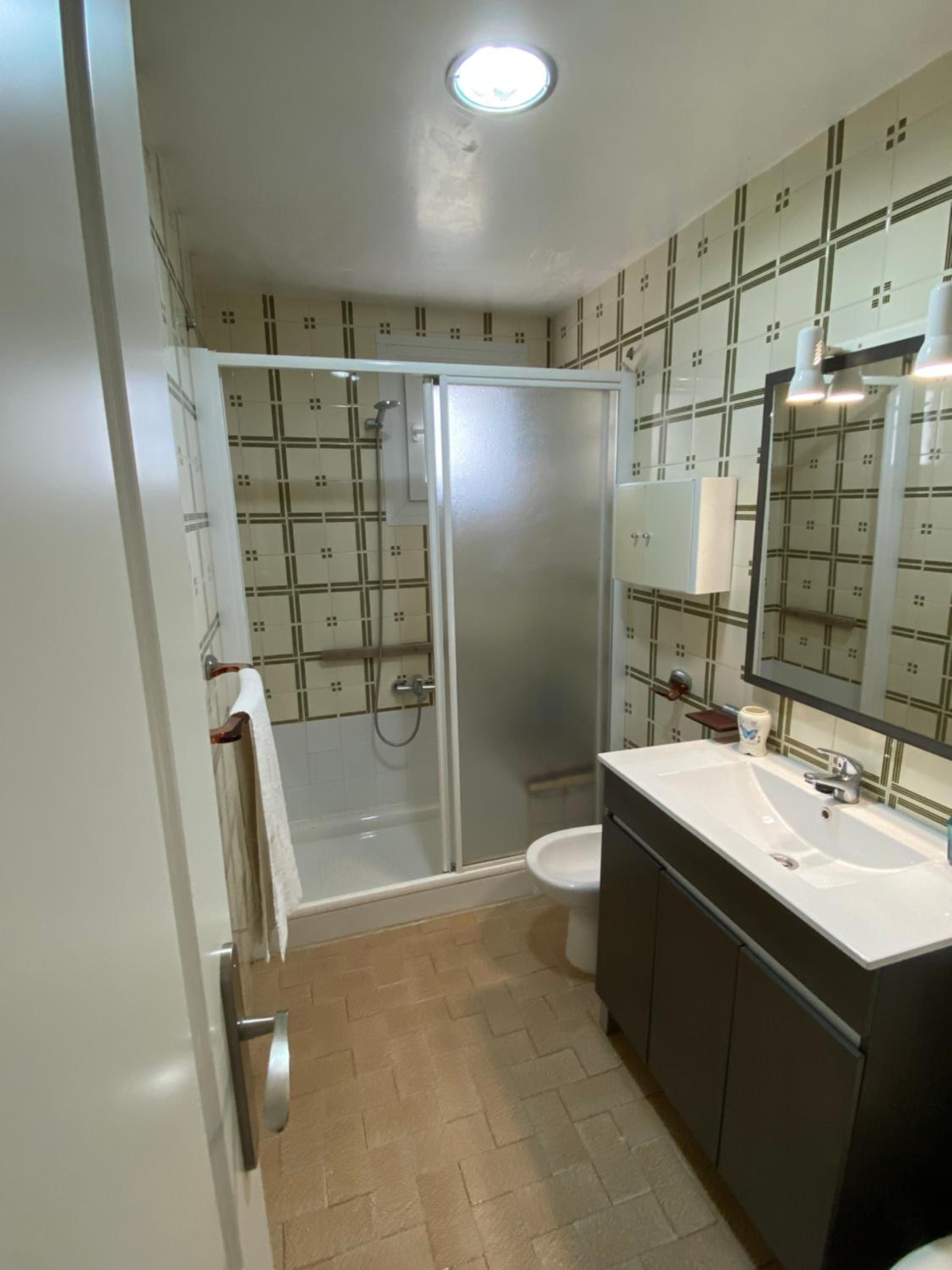 Three-Bedroom House photo 2